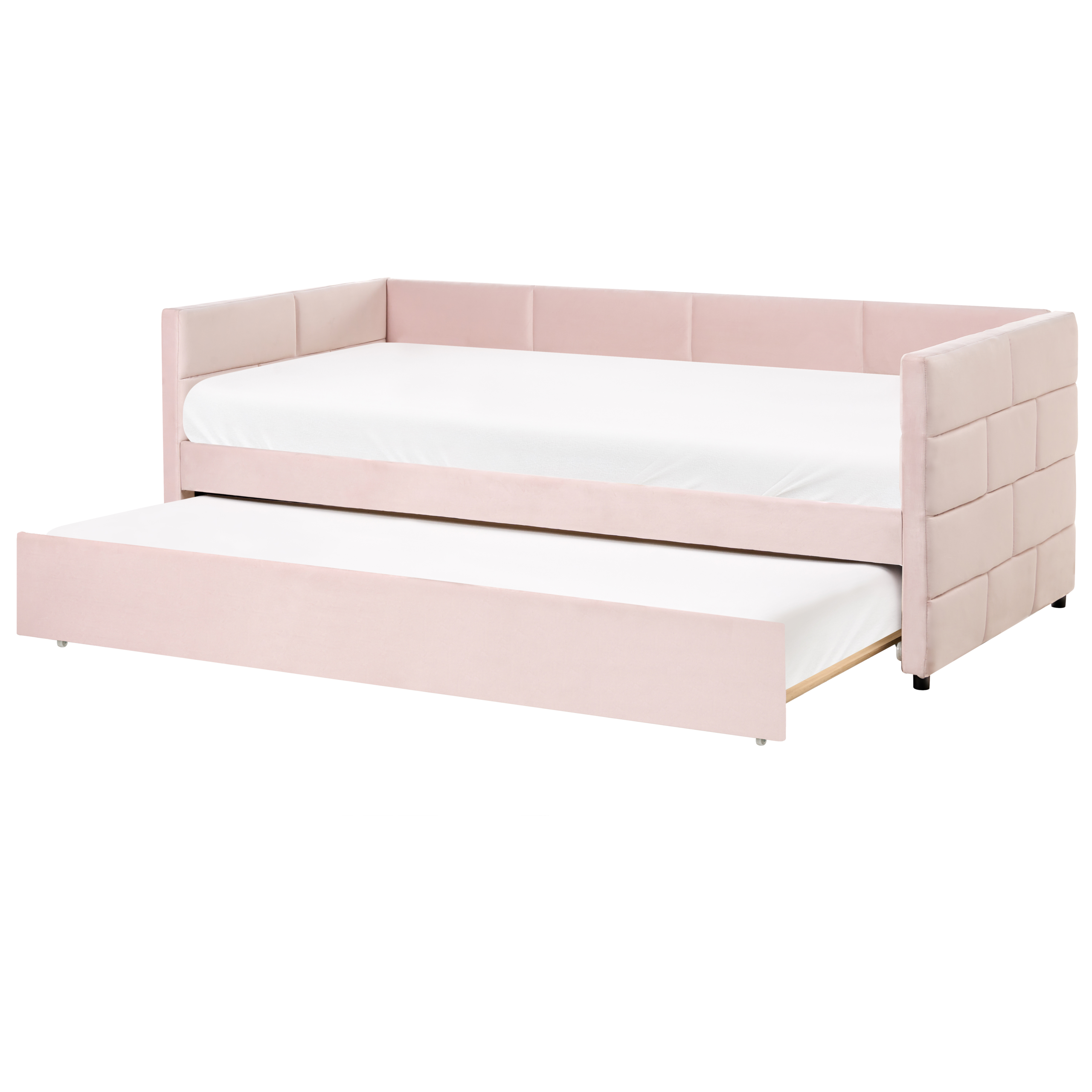 Un divano letto imbottito rosa con materasso bianco e letto estraibile su sfondo bianco.