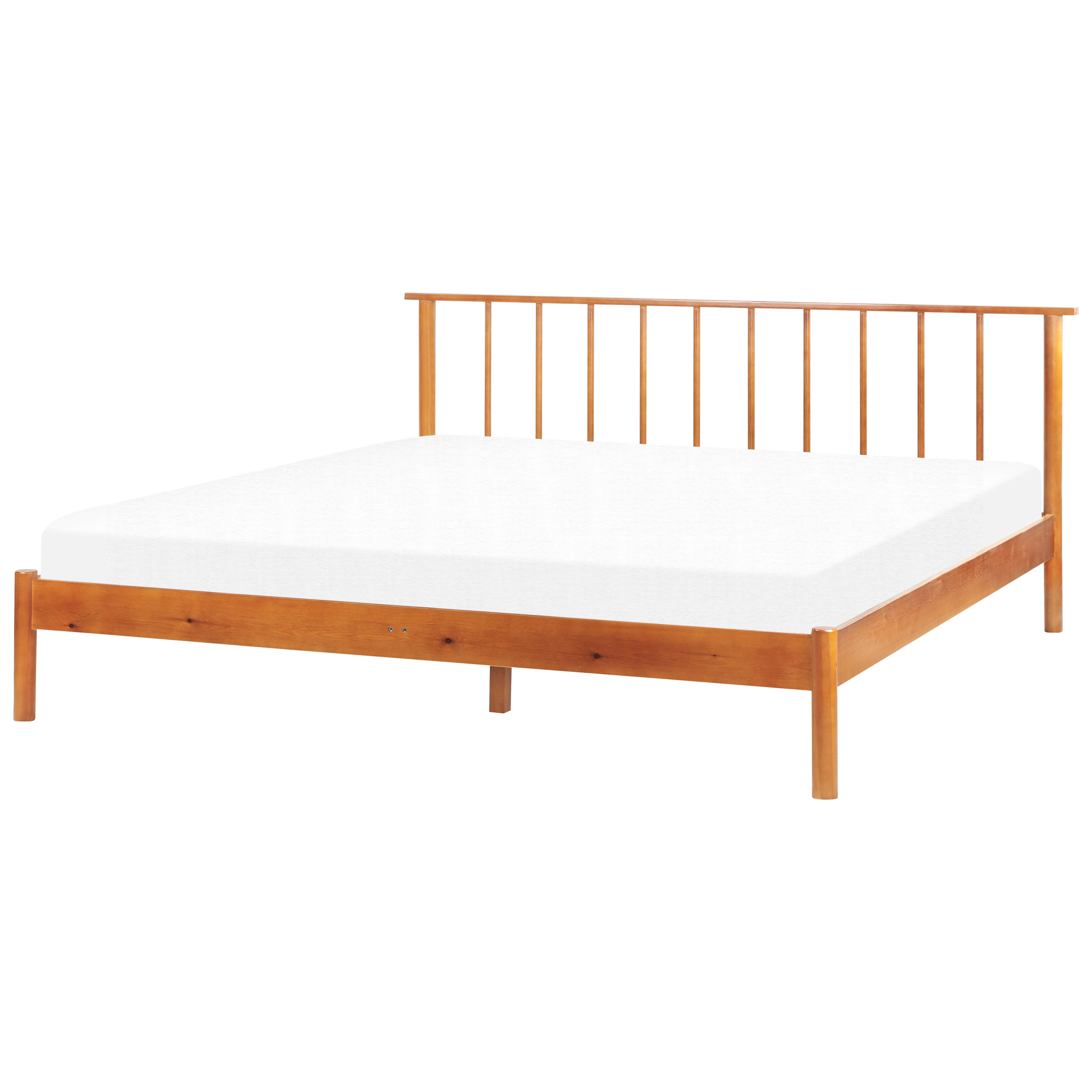 Un letto in legno con testiera a stecche verticali e materasso bianco.