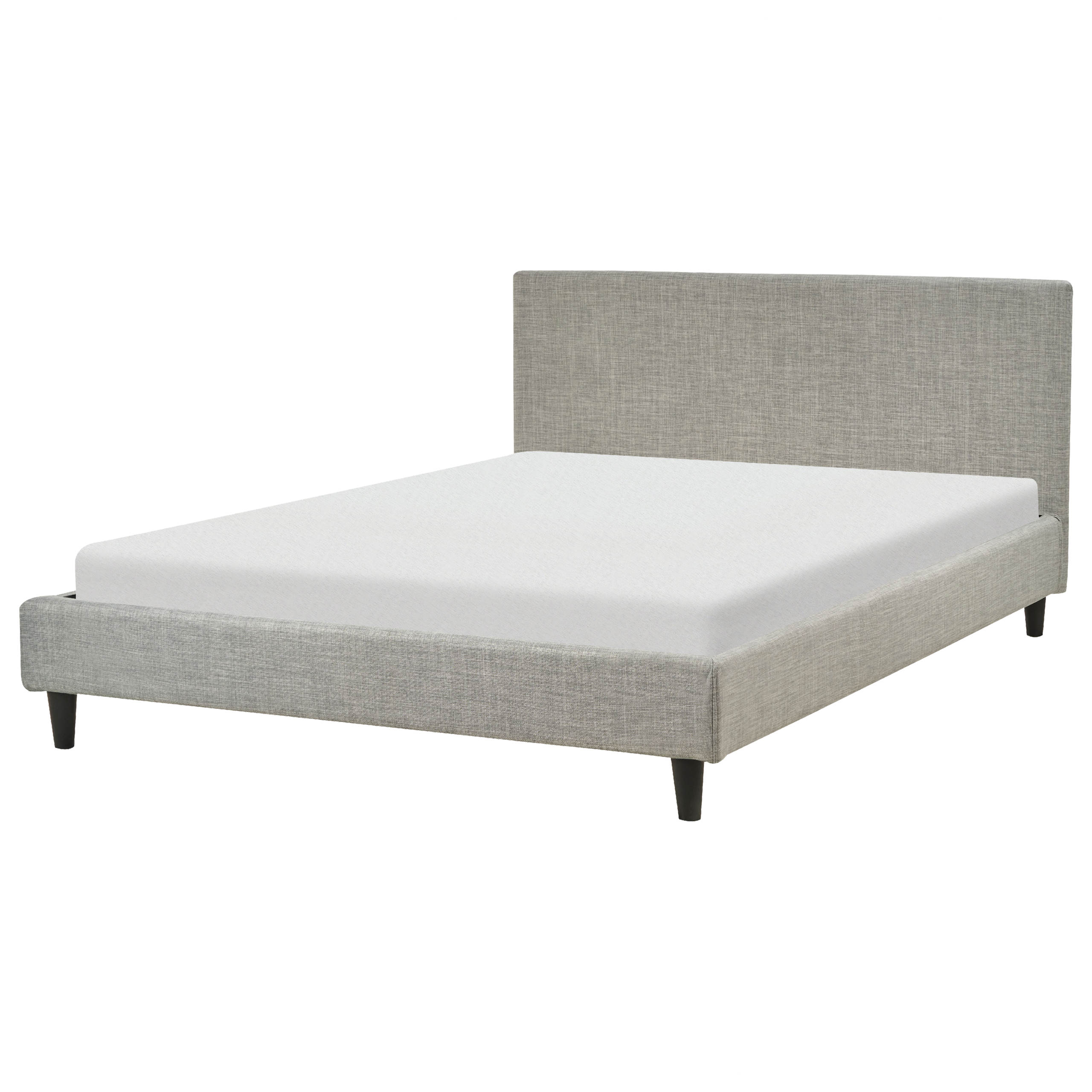 Un letto imbottito grigio con gambe in legno nero e materasso bianco su fondo bianco.