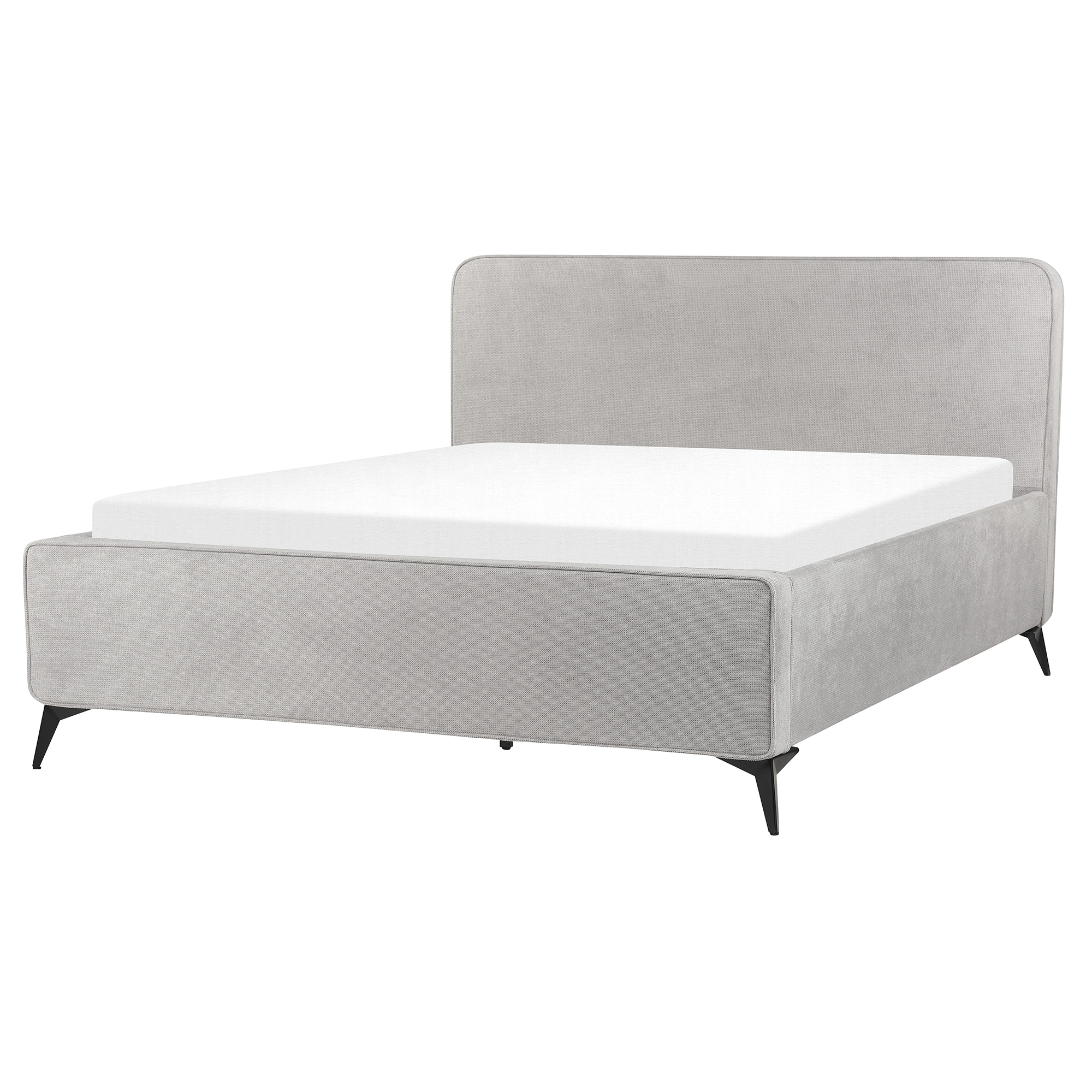 Letto matrimoniale imbottito grigio con materasso bianco e gambe in metallo nero su sfondo bianco.
