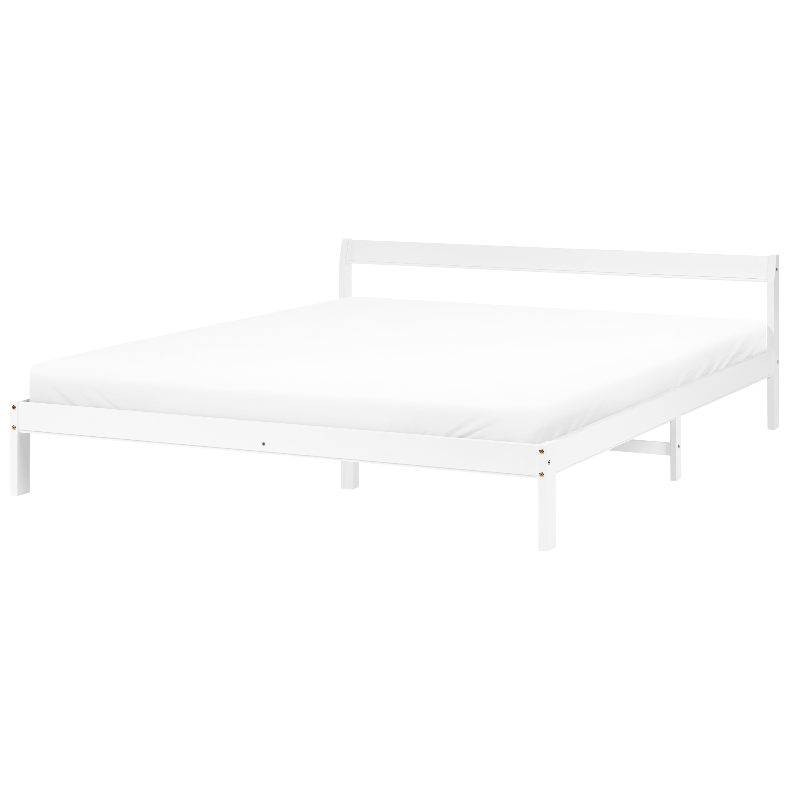 Un letto matrimoniale bianco con semplice struttura in legno e lenzuola bianche.