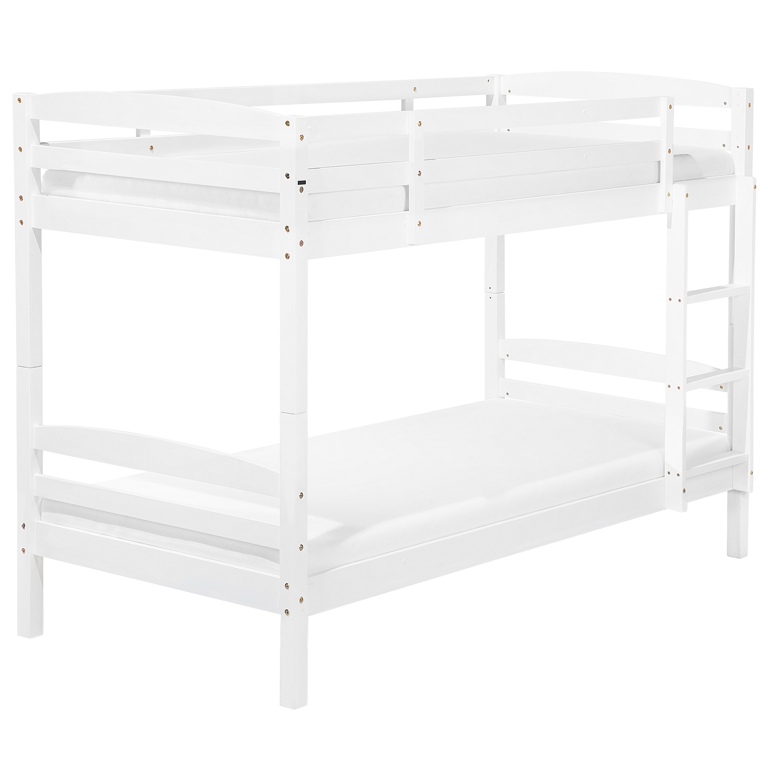 Un letto a castello in legno bianco con scala integrata e due materassi bianchi su sfondo bianco.