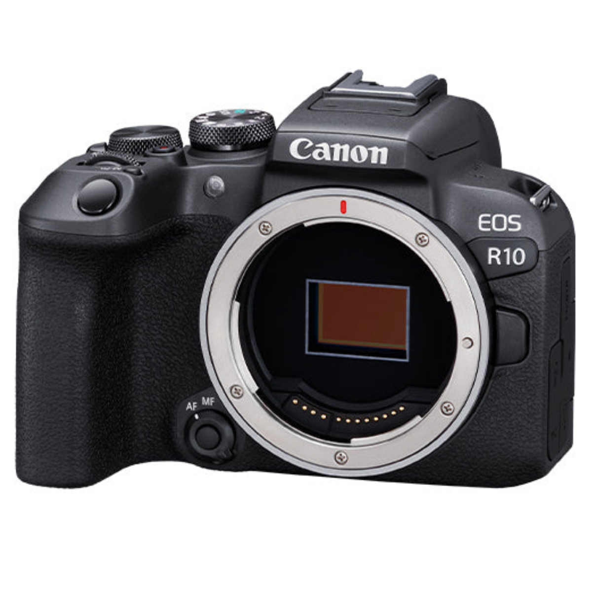 Cámara negra Canon EOS R10 vista desde el frente, mostrando la montura del objetivo y el sensor.