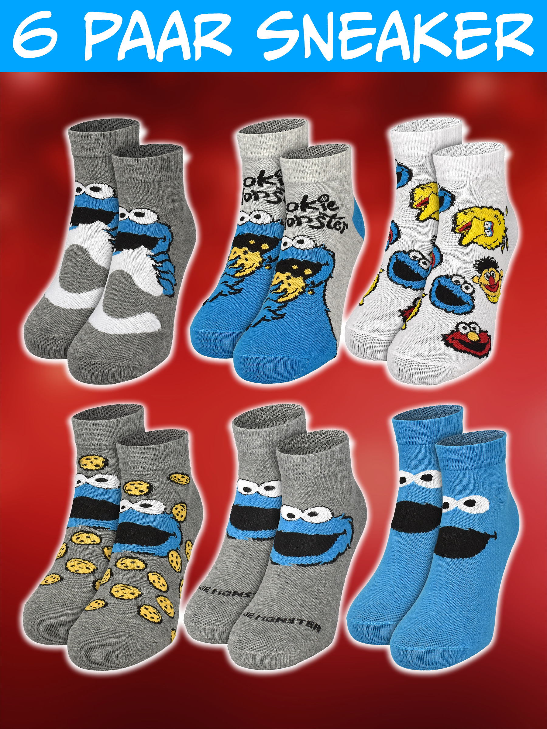 Sechs Paar farbige Sneaker Socken mit Sesamstraße Motiven wie Krümelmonster auf rotem Hintergrund.
