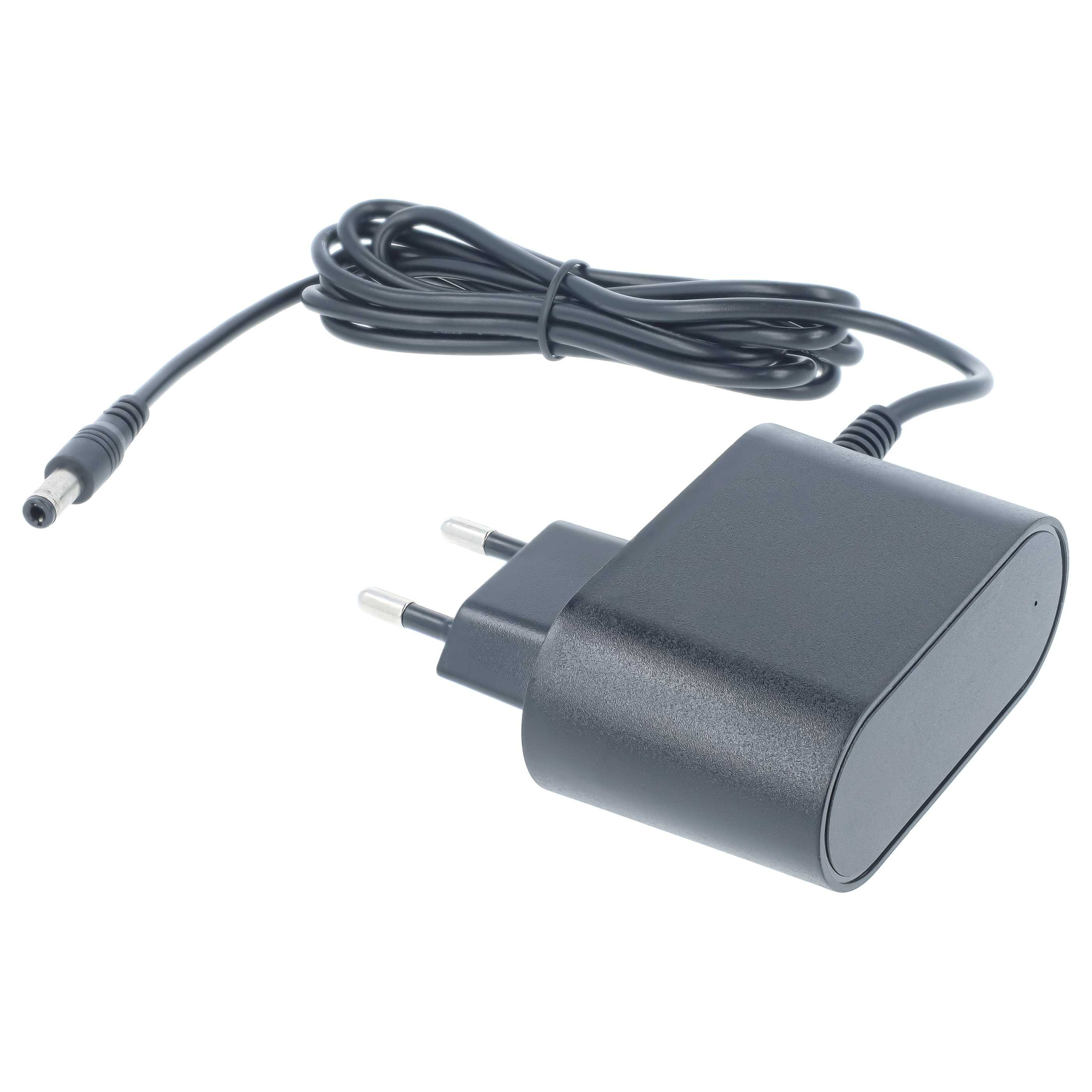 Ein schwarzes Ladegerät mit EU-Stecker und aufgerolltem Kabel mit DC-Stecker.