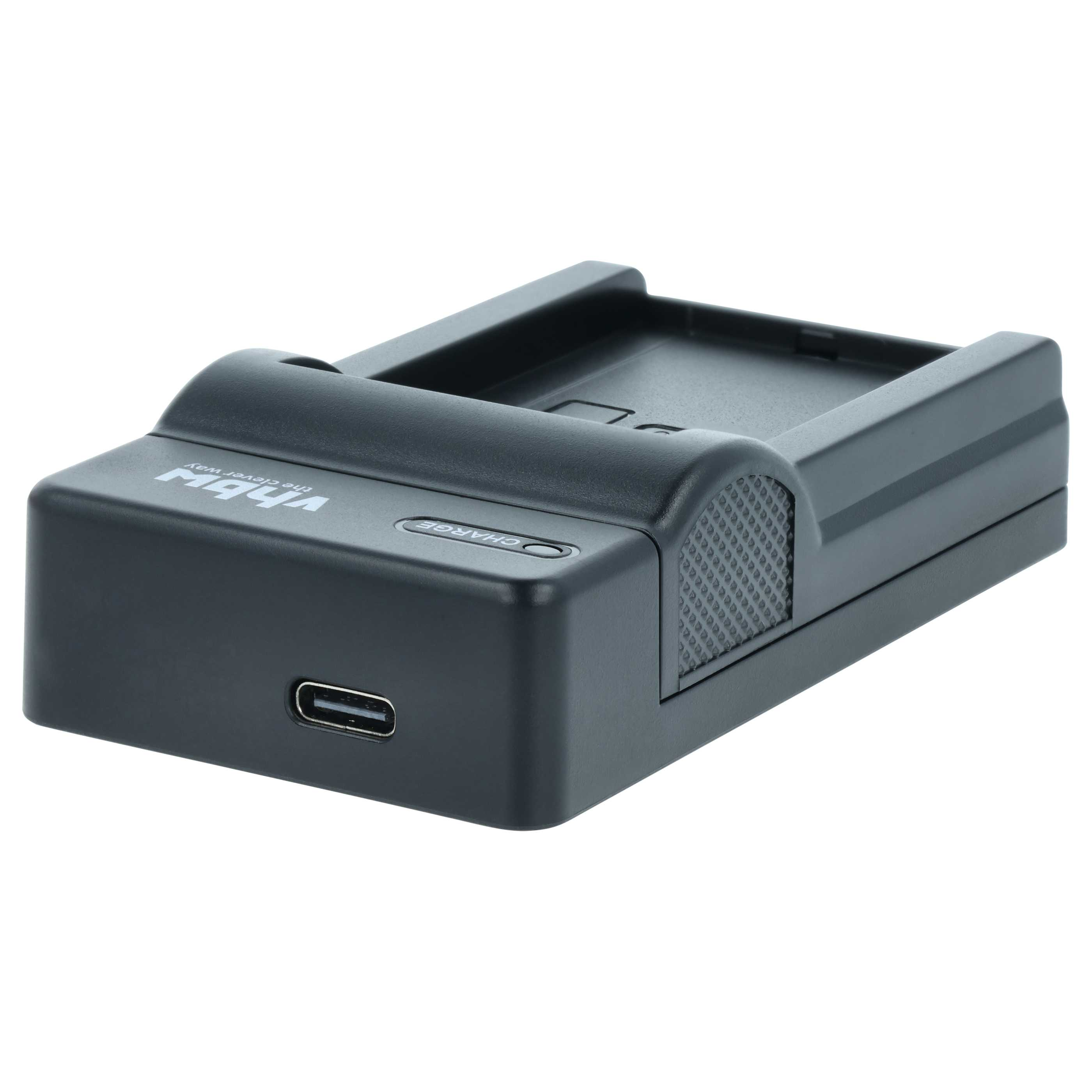Ein schwarzes Ladegerät mit USB-C-Anschluss vorne und Markenlogo oben vor weißem Hintergrund.