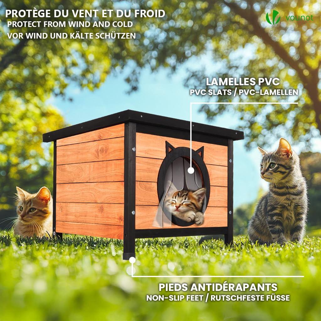 Holzkatzenhaus auf Rasen mit drei Katzen und Werbetexten zu PVC-Lamellen und rutschfesten Füßen.