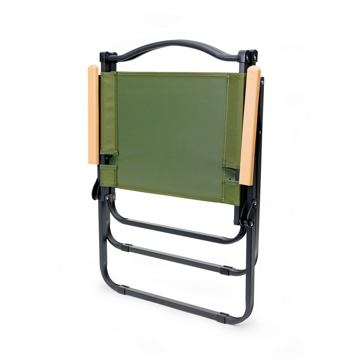 Zusammengeklappter grüner Campingstuhl mit schwarzem Metallgestell und hellen Holzarmlehnen.