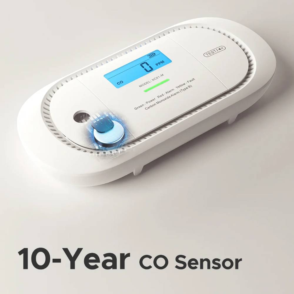 Weißer Kohlenmonoxidmelder mit blauem Display und integriertem Sensor.