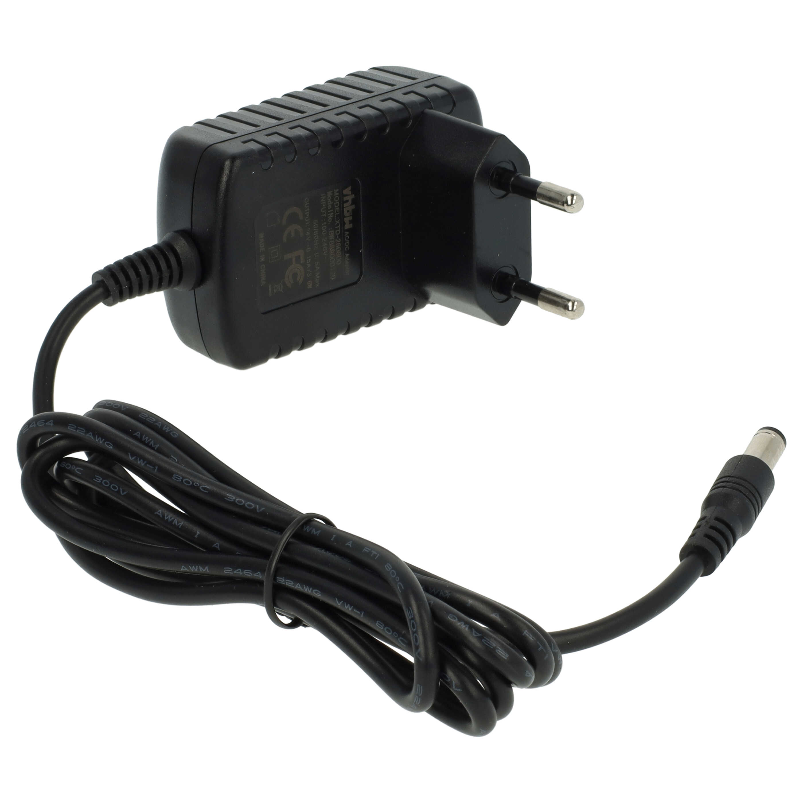 Ein schwarzes Netzteil mit einem EU-Stecker und einem langen, aufgerollten Kabel mit einem zylindrischen Stecker.