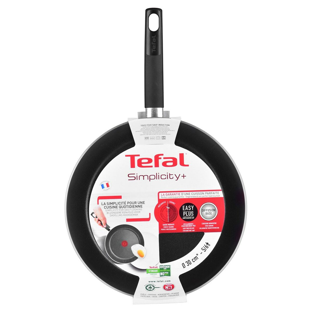 Czarna patelnia Tefal Simplicity+ z etykietą produktu na białym tle.