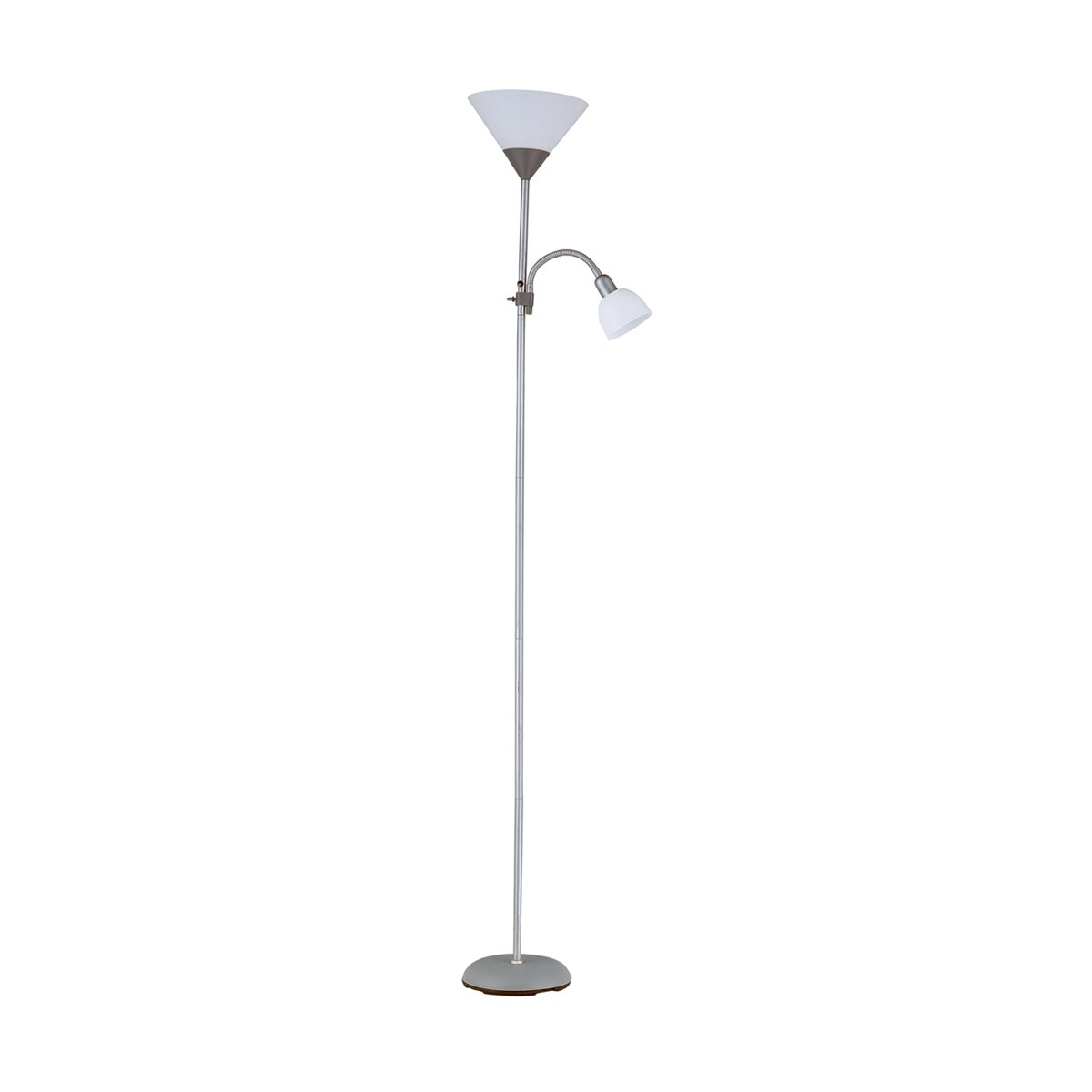 Eine silberne Stehlampe mit einem großen Hauptschirm und einer flexiblen Leselampe auf weißem Hintergrund.