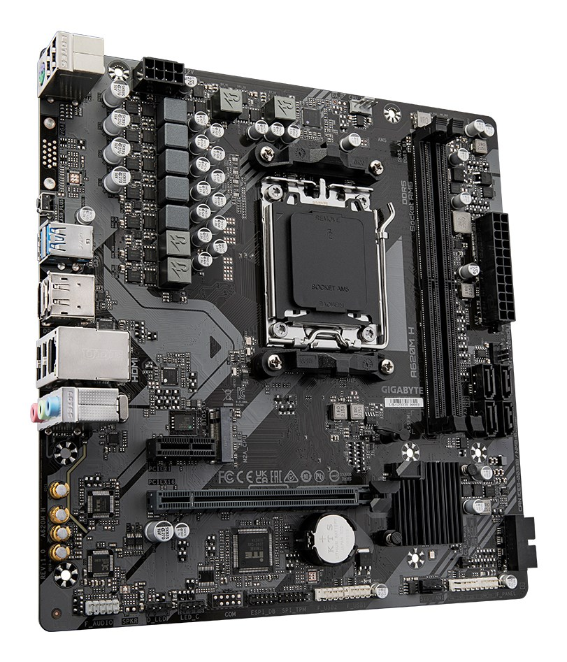 Una scheda madre per computer nera con varie porte, slot, condensatori e un socket CPU centrale.