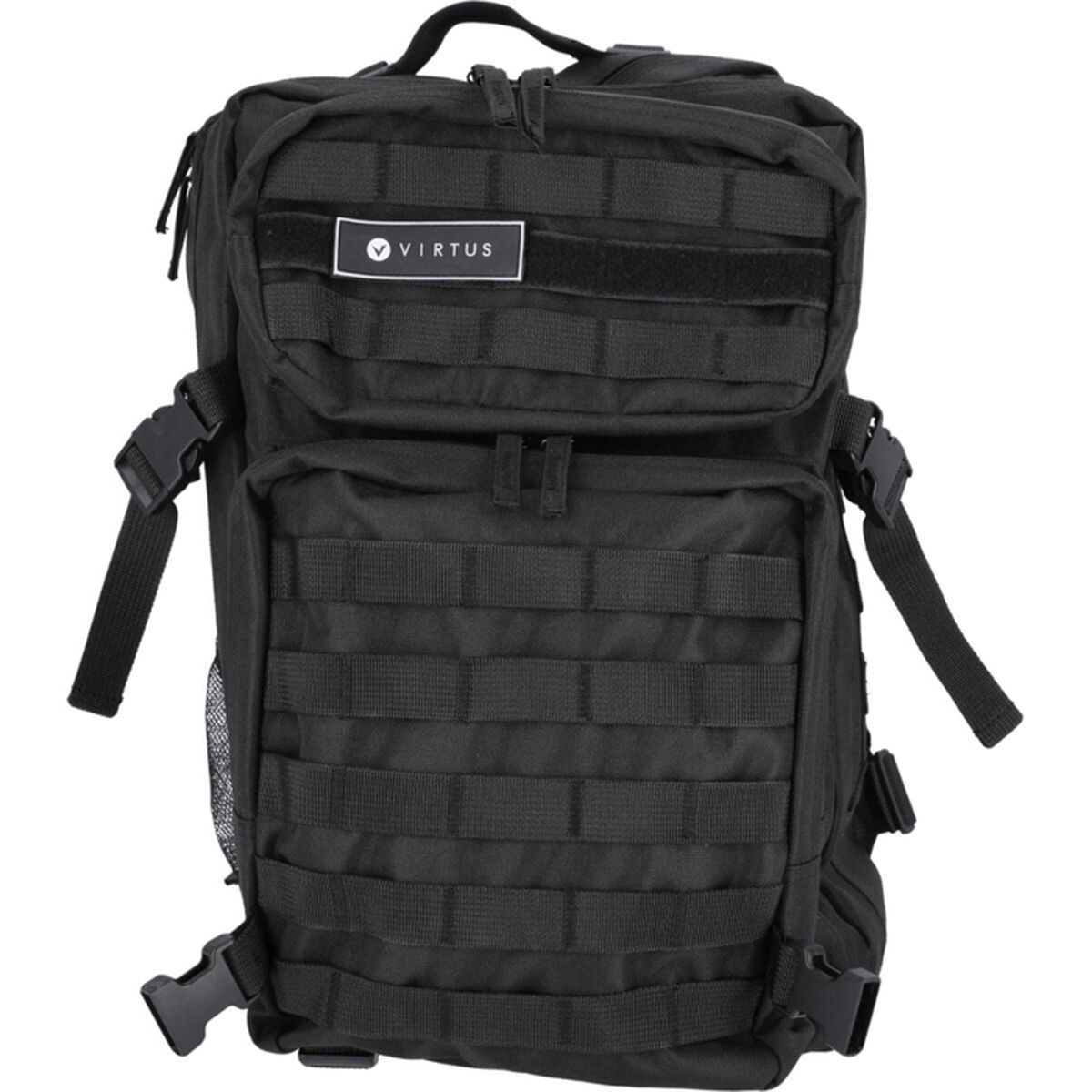 Ein schwarzer taktischer Rucksack mit MOLLE-Schlaufen und dem Virtus-Logo auf einer Vordertasche.