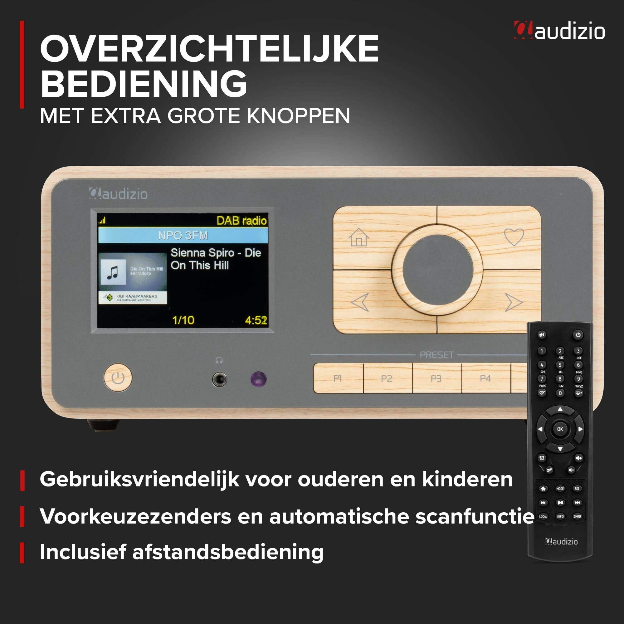 Audizio DAB-Radio in Holzoptik mit großem Display, Tasten und Fernbedienung auf grauem Hintergrund.