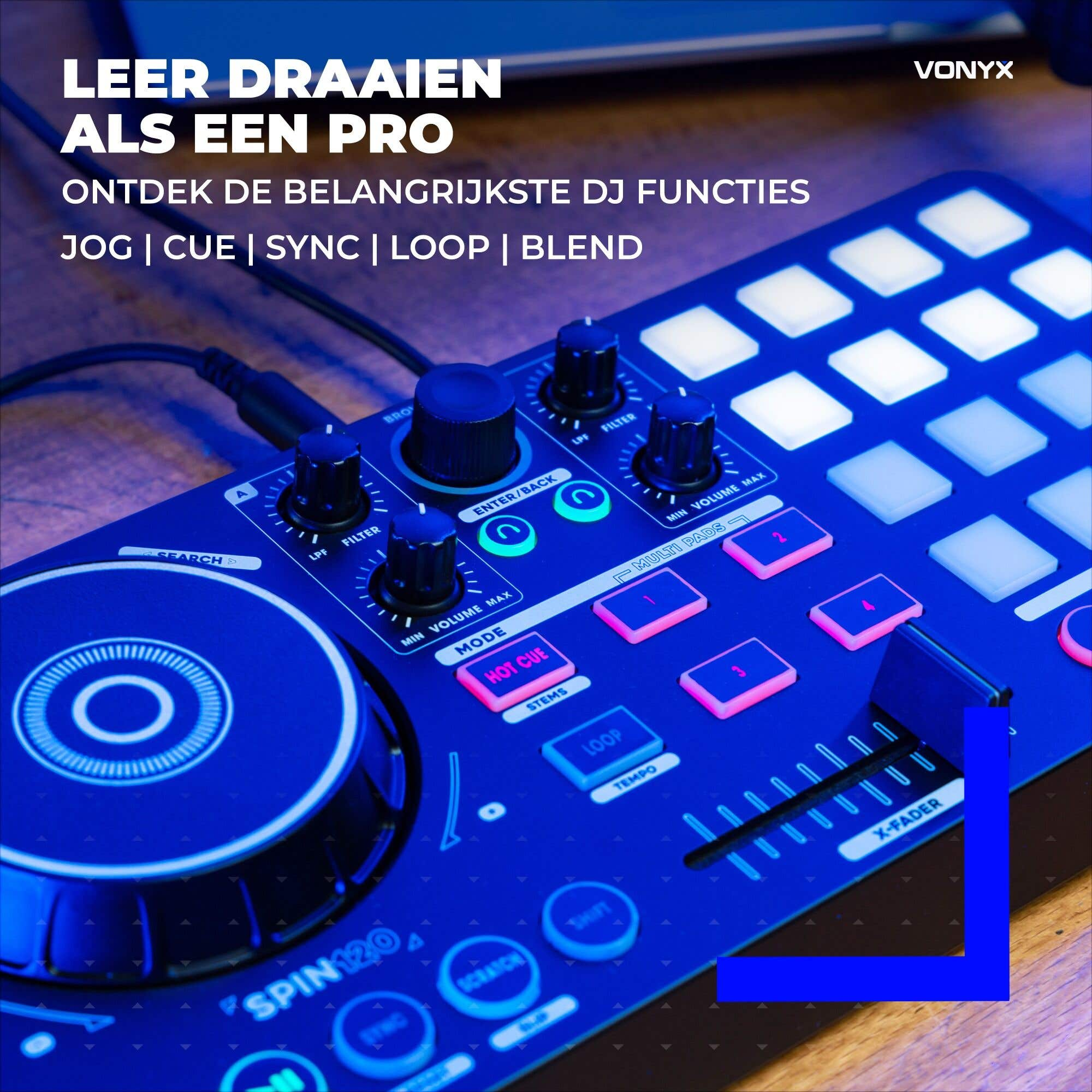 Un controlador DJ Vonyx azul con pads iluminados, perillas y una rueda jog en una mesa de madera.