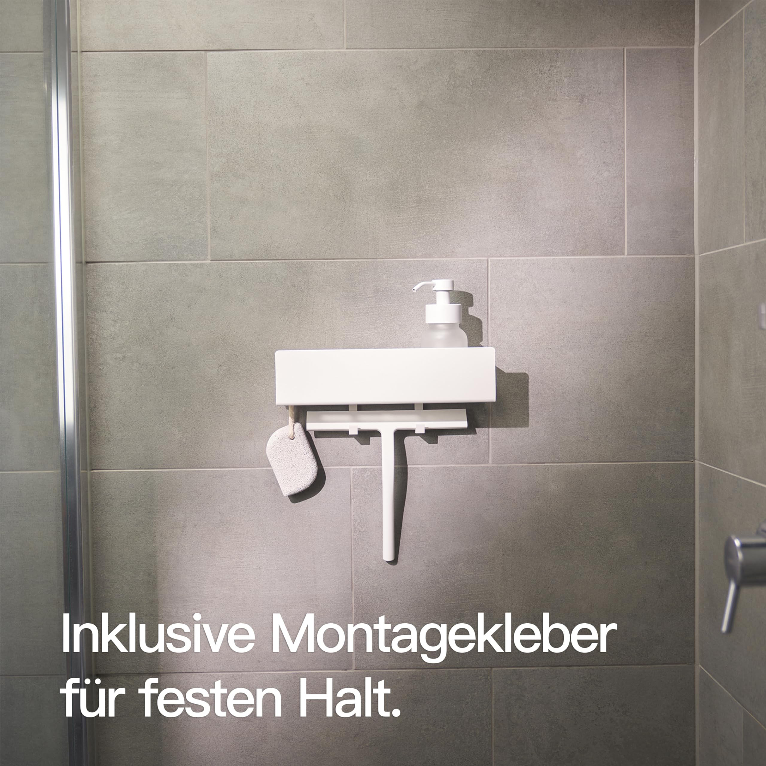 Weisser Duschkorb mit Abzieher und Seifenspender an grauer Fliesenwand mit Text unten.