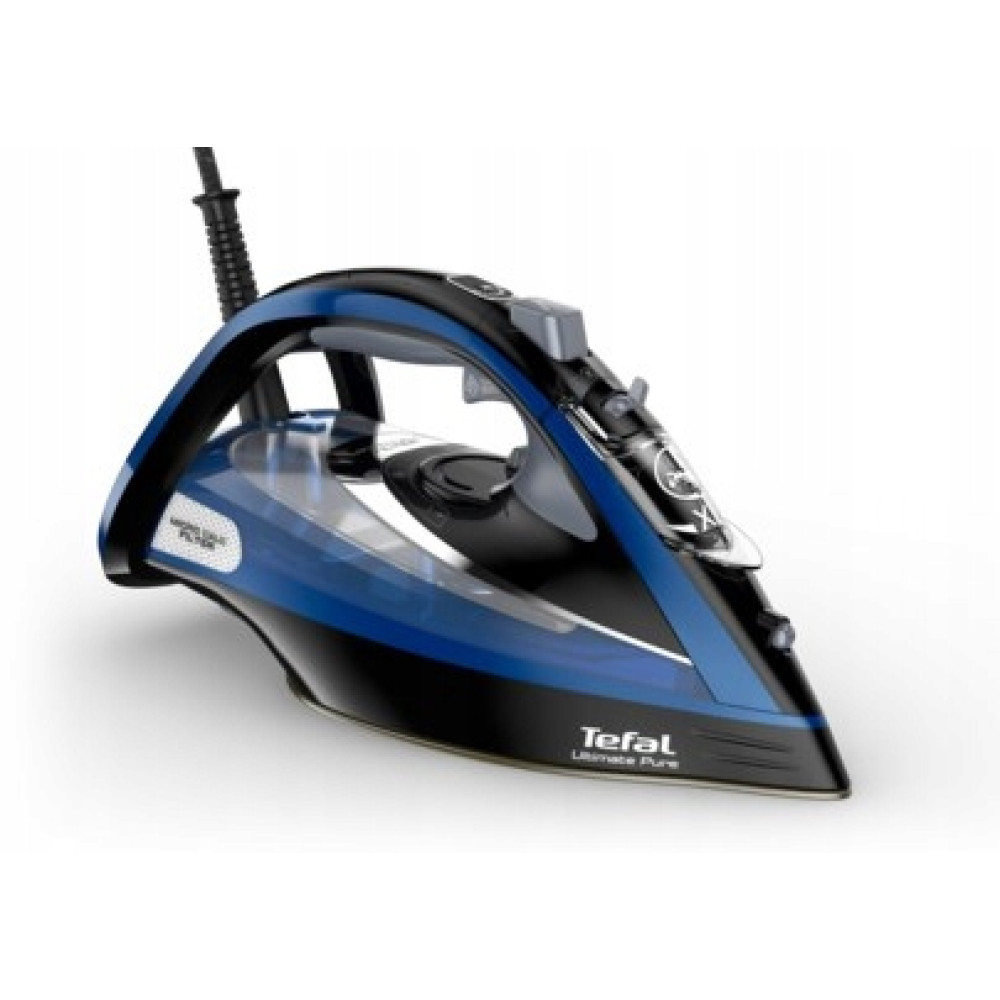 Czarno-niebieskie żelazko parowe Tefal Ultimate Pure na białym tle.
