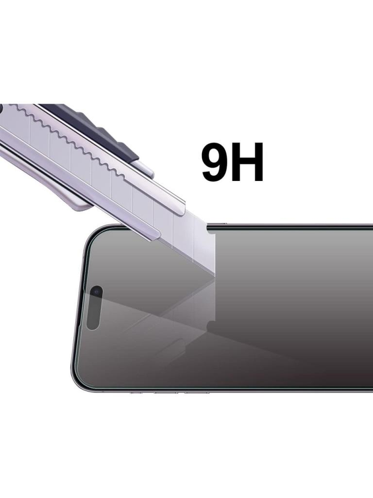 Bir maket bıçağı, akıllı telefondaki 9H ekran koruyucuyu çiziyor.