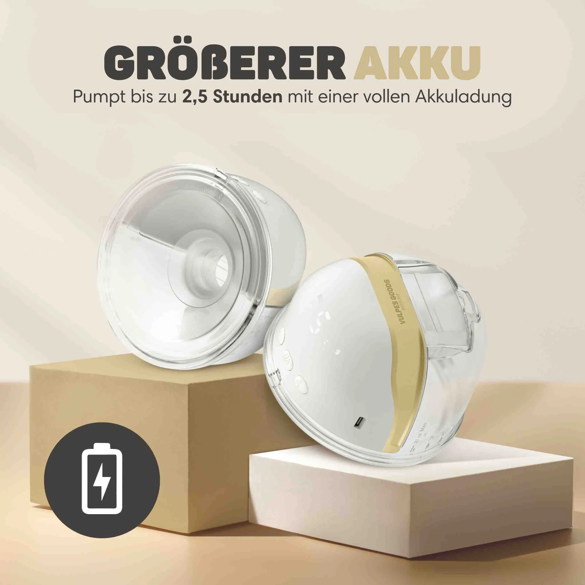 Zwei weiße und goldene Milchpumpen auf Podesten mit deutschem Text zur Akkulaufzeit.