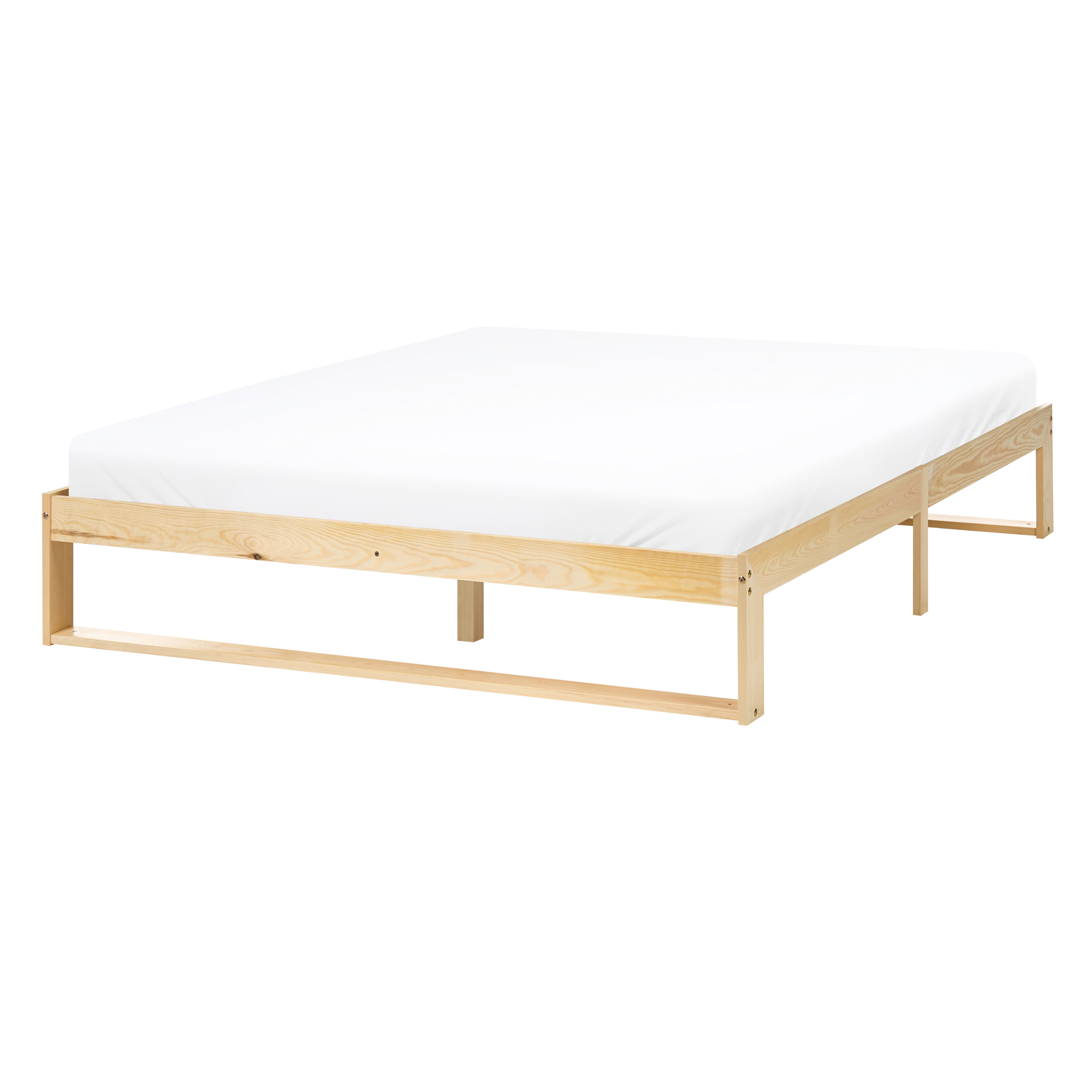 Una struttura per letto in legno con materasso bianco su sfondo bianco.