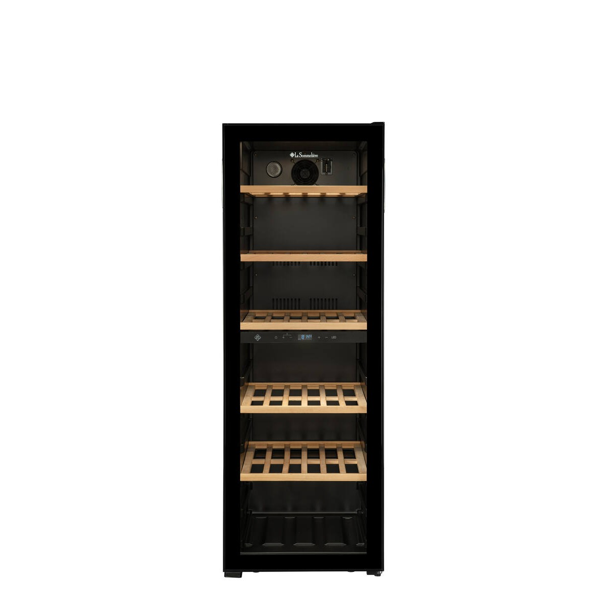 Un enfriador de vinos negro con puerta de vidrio, estantes de madera y pantalla de temperatura.