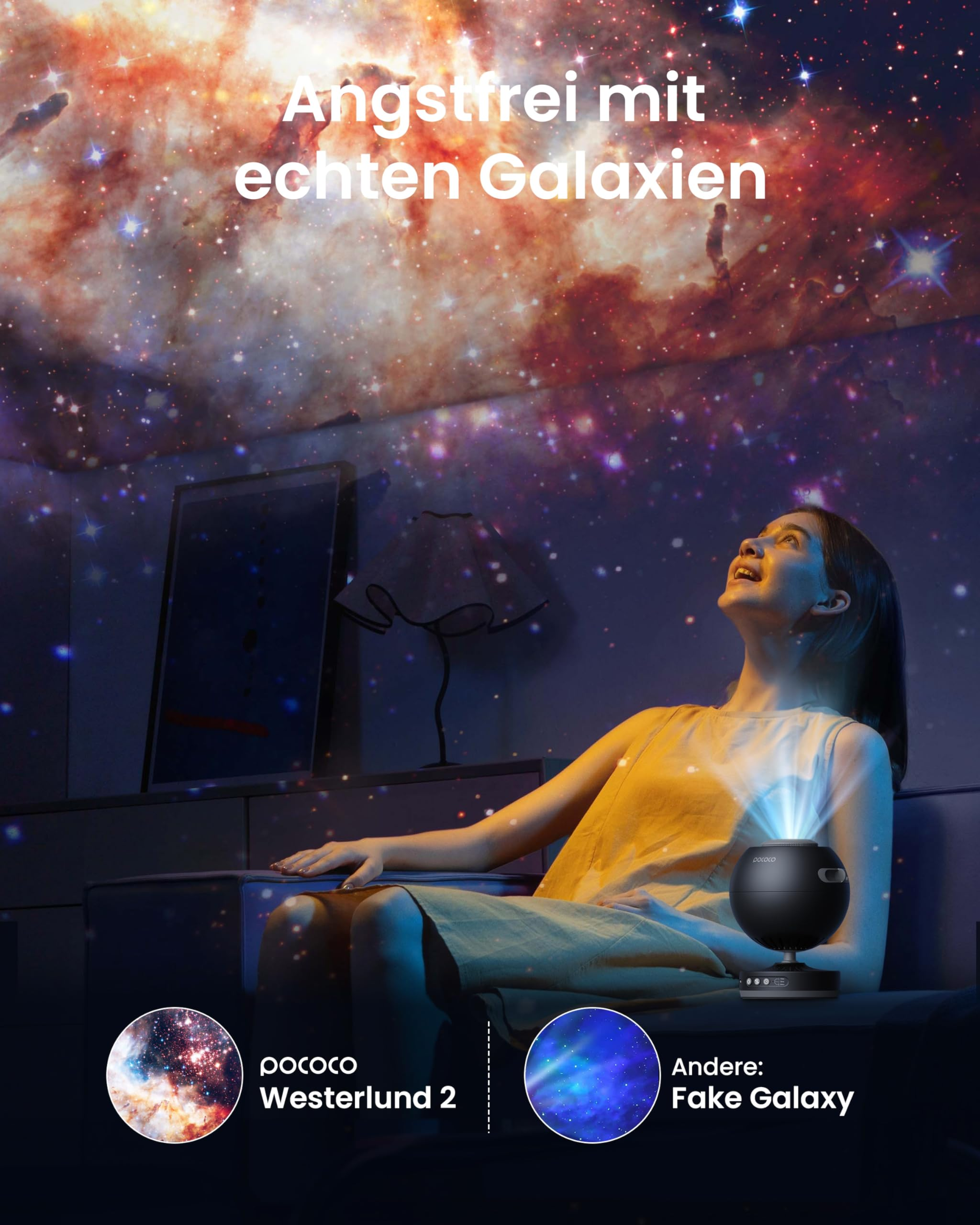 Eine Frau blickt von ihrem Sofa zu einer Galaxie-Projektion an der Decke hoch.