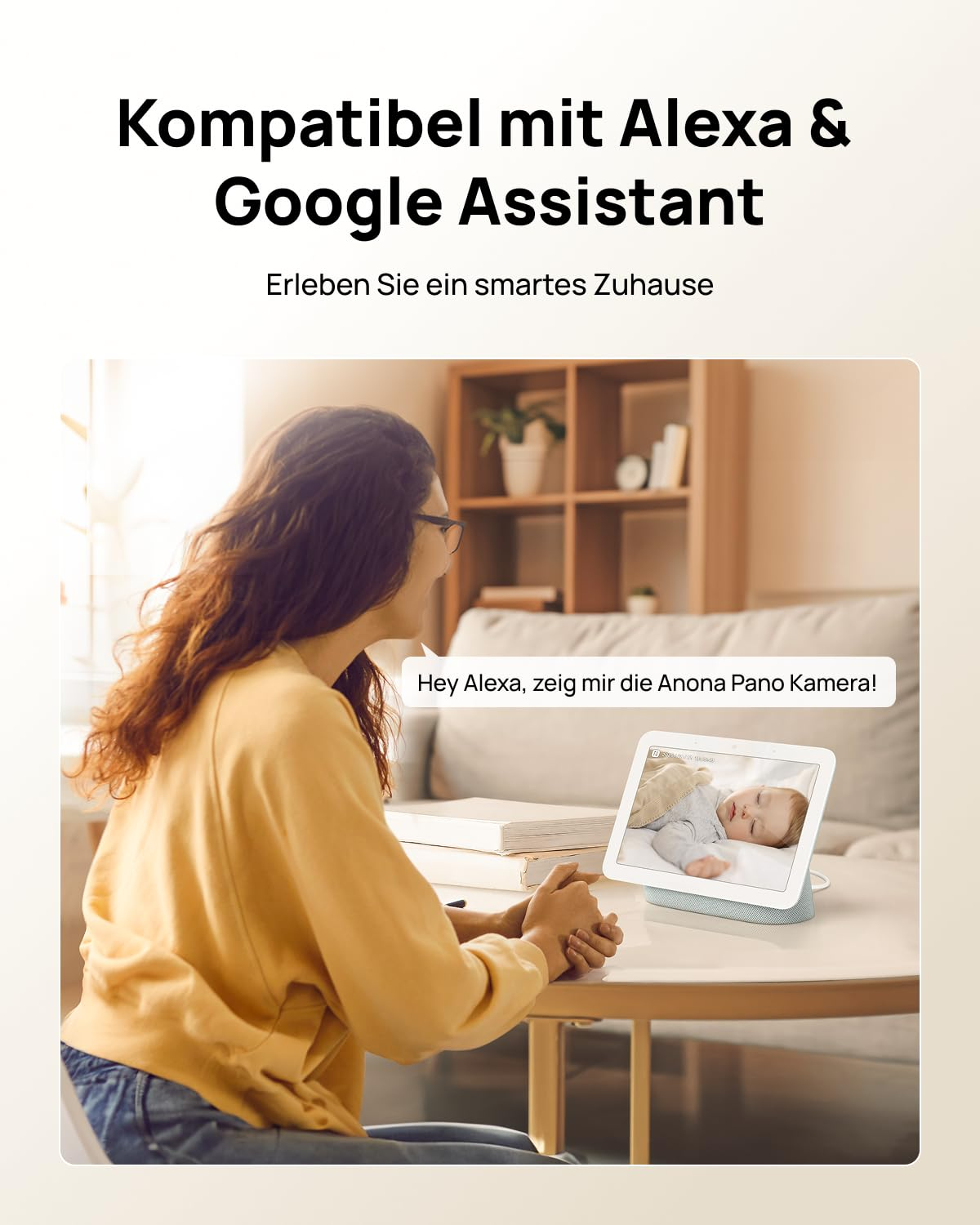 Une femme parle à un écran intelligent affichant un bébé endormi.