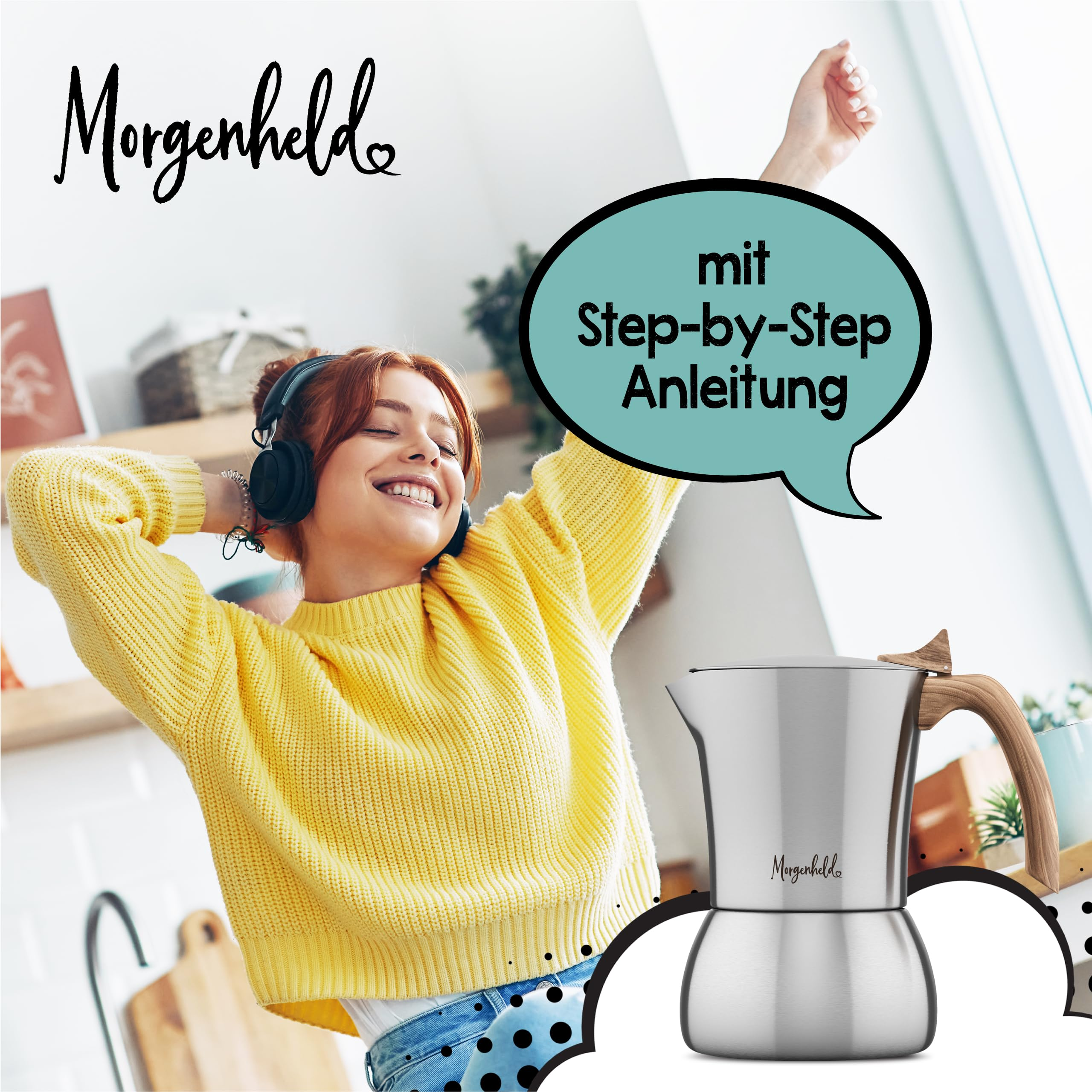Une femme heureuse en pull jaune écoute de la musique avec un casque à côté d'une cafetière moka.