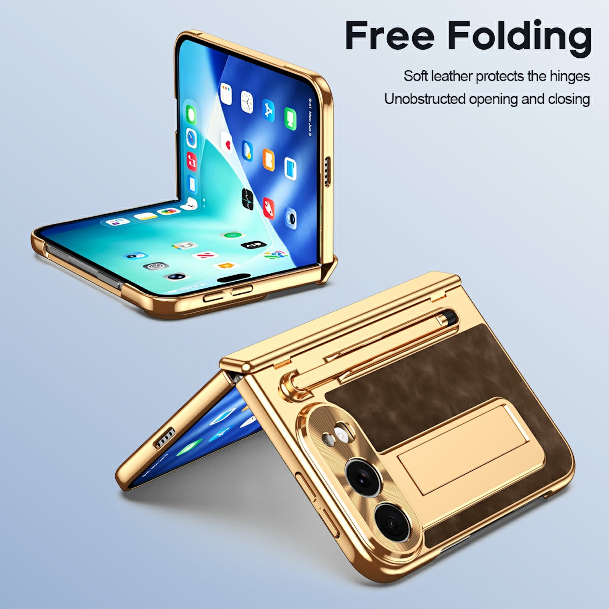 Zwei goldene faltbare Smartphones mit braunen Lederakzenten und einem Stift vor hellem blauem Hintergrund.
