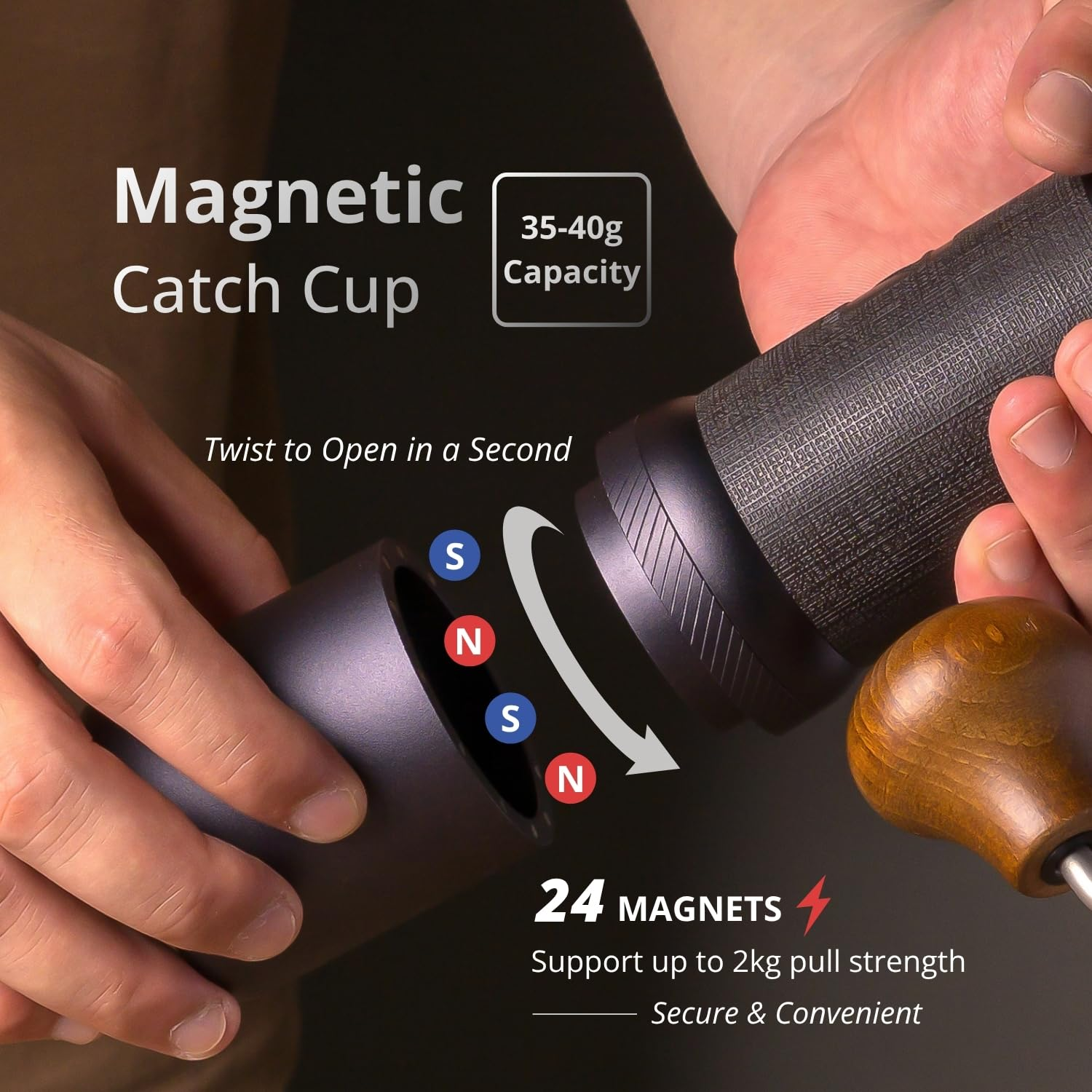 Mani che reggono un bicchiere magnetico e un macinino, il testo evidenzia 24 magneti.