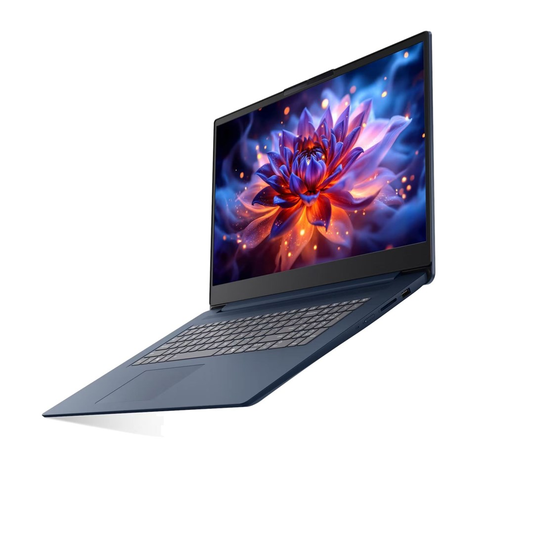 Niebieski laptop z abstrakcyjną niebiesko-pomarańczową tapetą kwiatową na ekranie na białym tle.