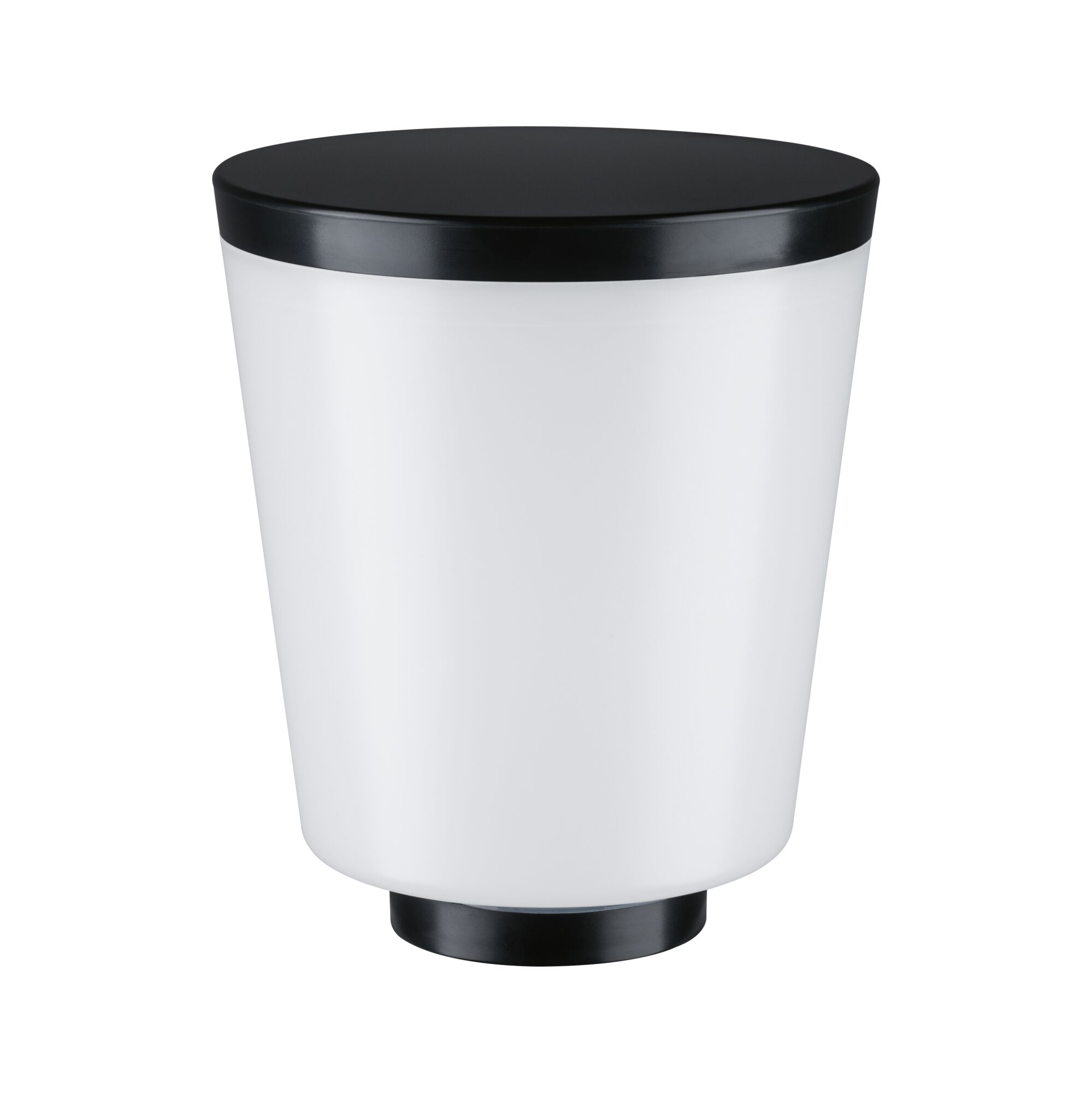 Moderne weiße und schwarze Außenleuchte in Becherform auf weißem Hintergrund.