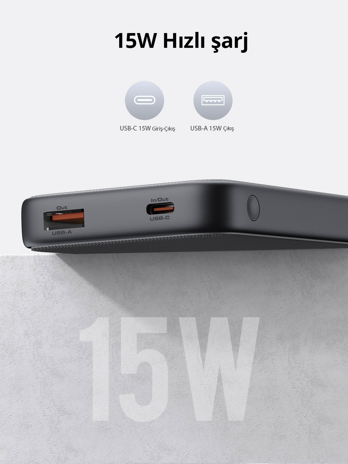 15W hızlı şarj özellikli, bir USB-A ve bir USB-C portuna sahip siyah powerbank.