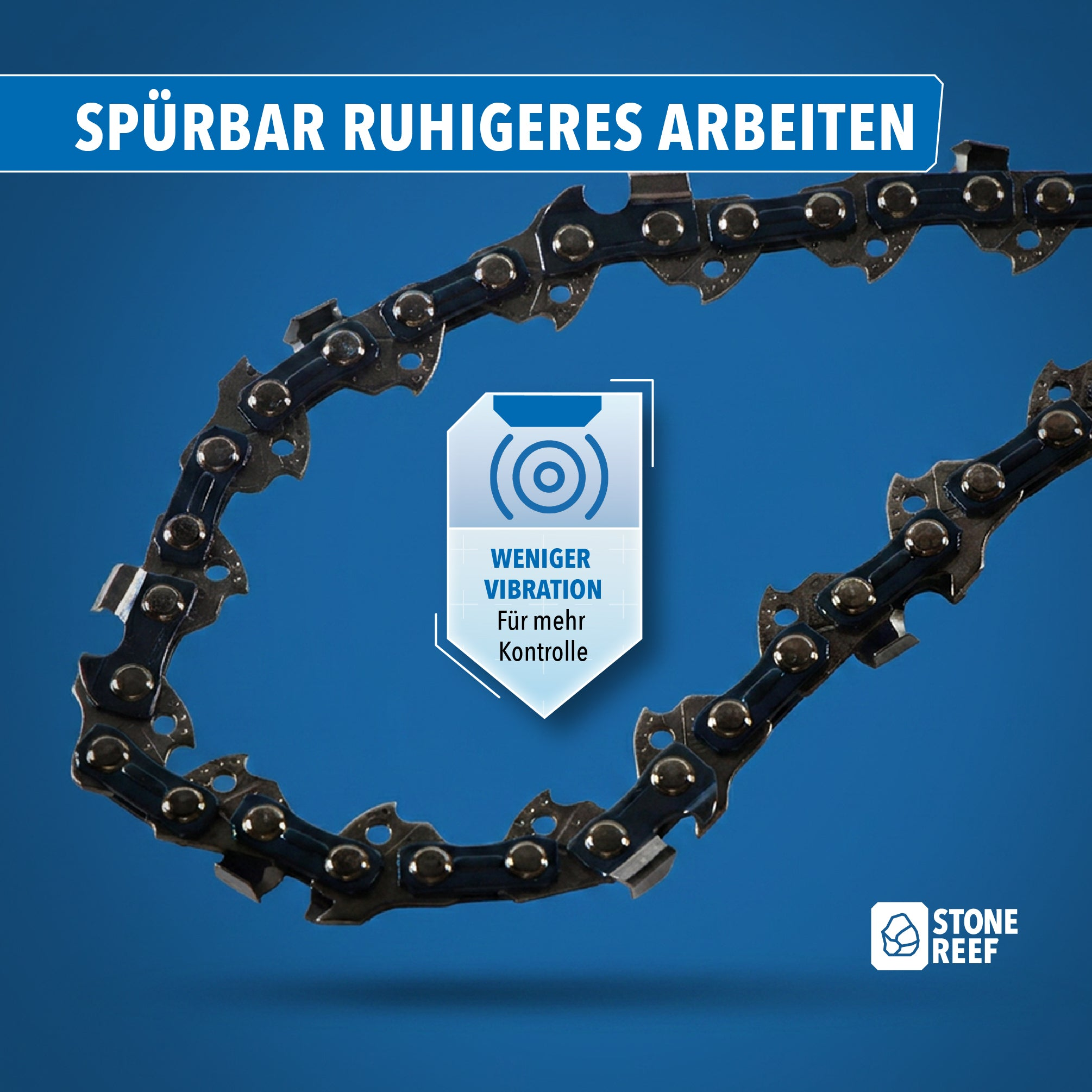 Eine Kettensägenkette vor blauem Hintergrund mit Werbetexten zu geringeren Vibrationen.