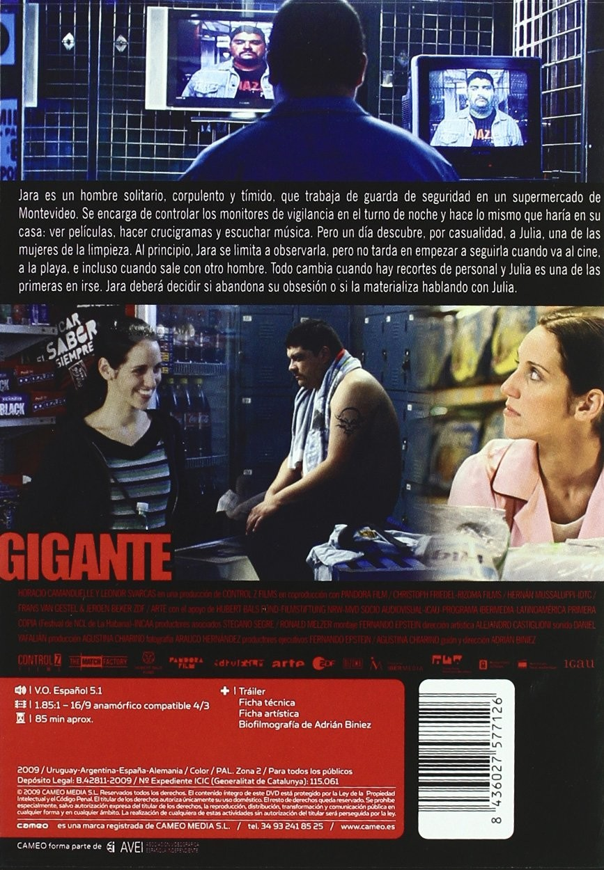 Cartel de cine con escenas y texto sobre un guardia de seguridad que observa a una limpiadora en Montevideo.