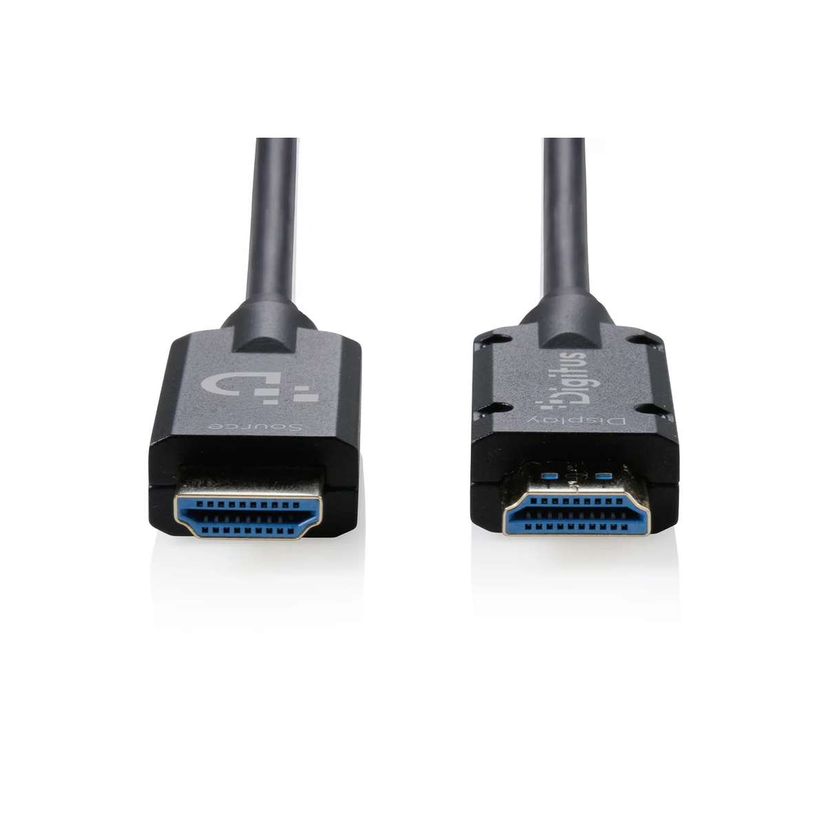 Zwei schwarze HDMI-Kabelstecker mit blauen Anschlüssen vor weißem Hintergrund.