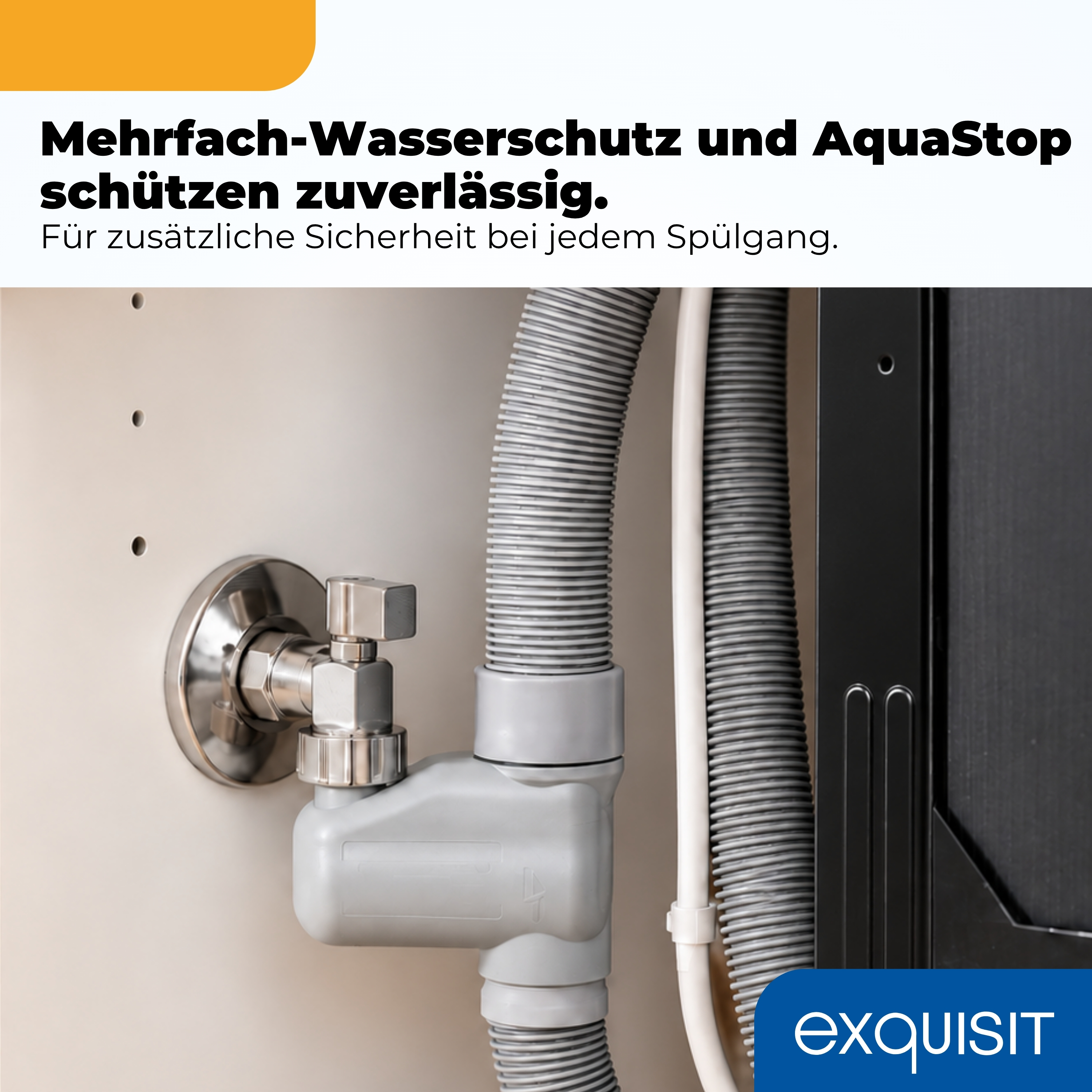 Nahaufnahme eines Spülmaschinen-Wasserschlauchs mit AquaStop-Sicherheitsventil an einem Eckventil.