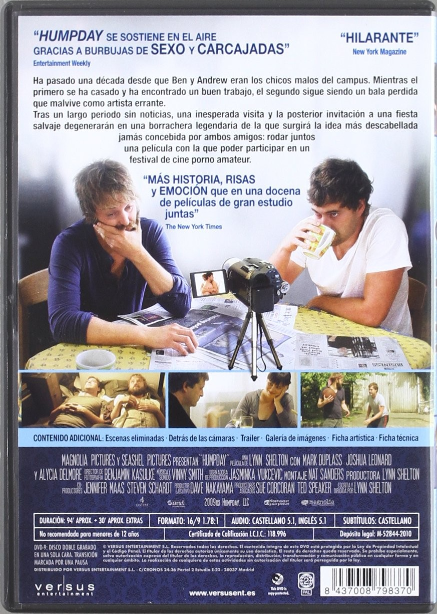 Carátula del DVD Humpday con dos hombres en una mesa, una cámara y fotogramas.