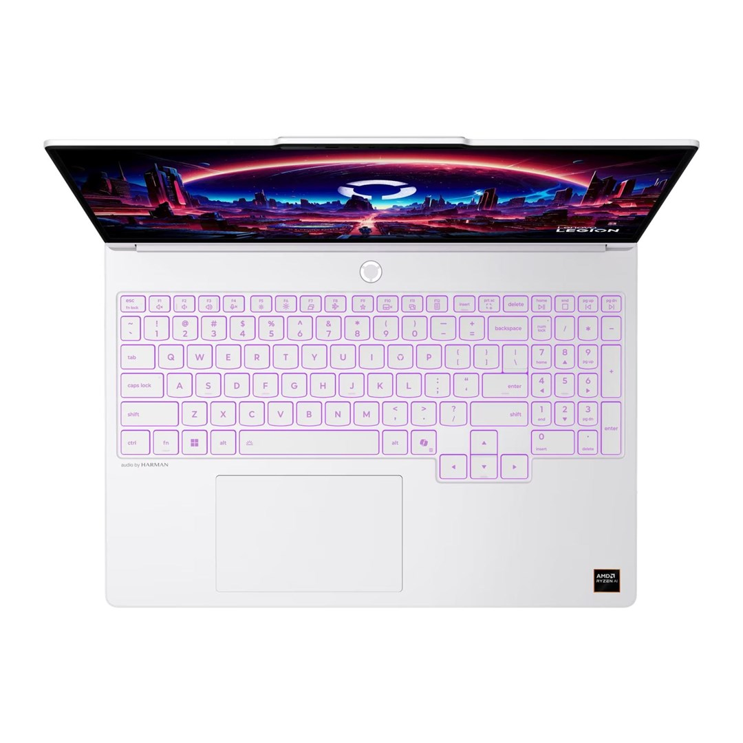 Biały laptop z podświetlaną klawiaturą i kolorowym ekranem.