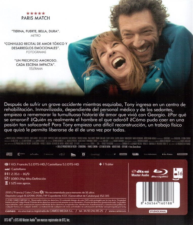 Contraportada de un DVD de romance con un hombre abrazando a una mujer riendo, texto y código de barras.