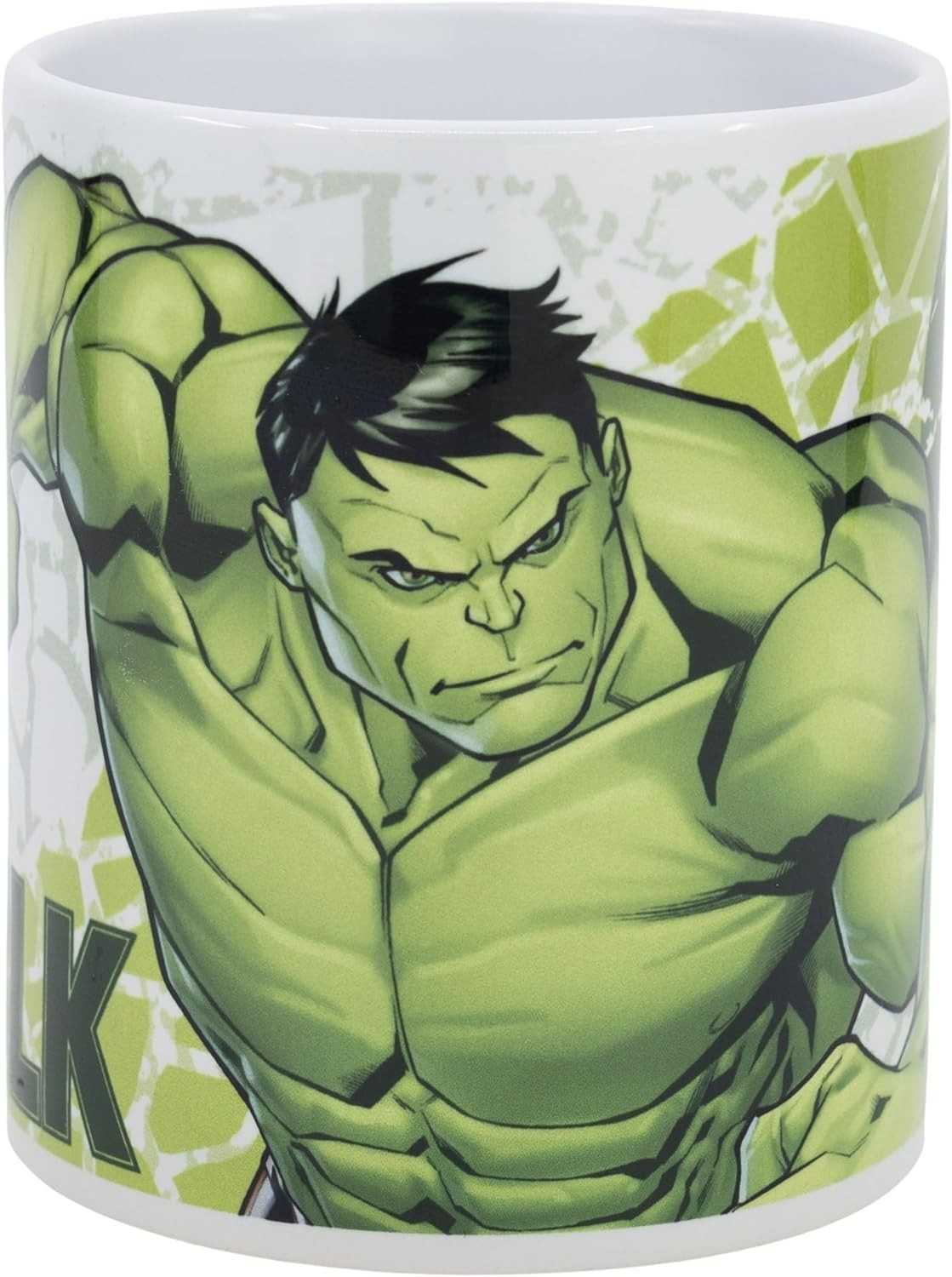 Una taza blanca muestra al personaje de cómic Hulk en pose de lucha sobre un fondo verde y blanco.