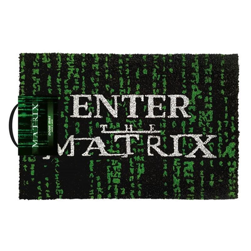 Un felpudo negro con código verde de Matrix y el texto blanco ENTER THE MATRIX.