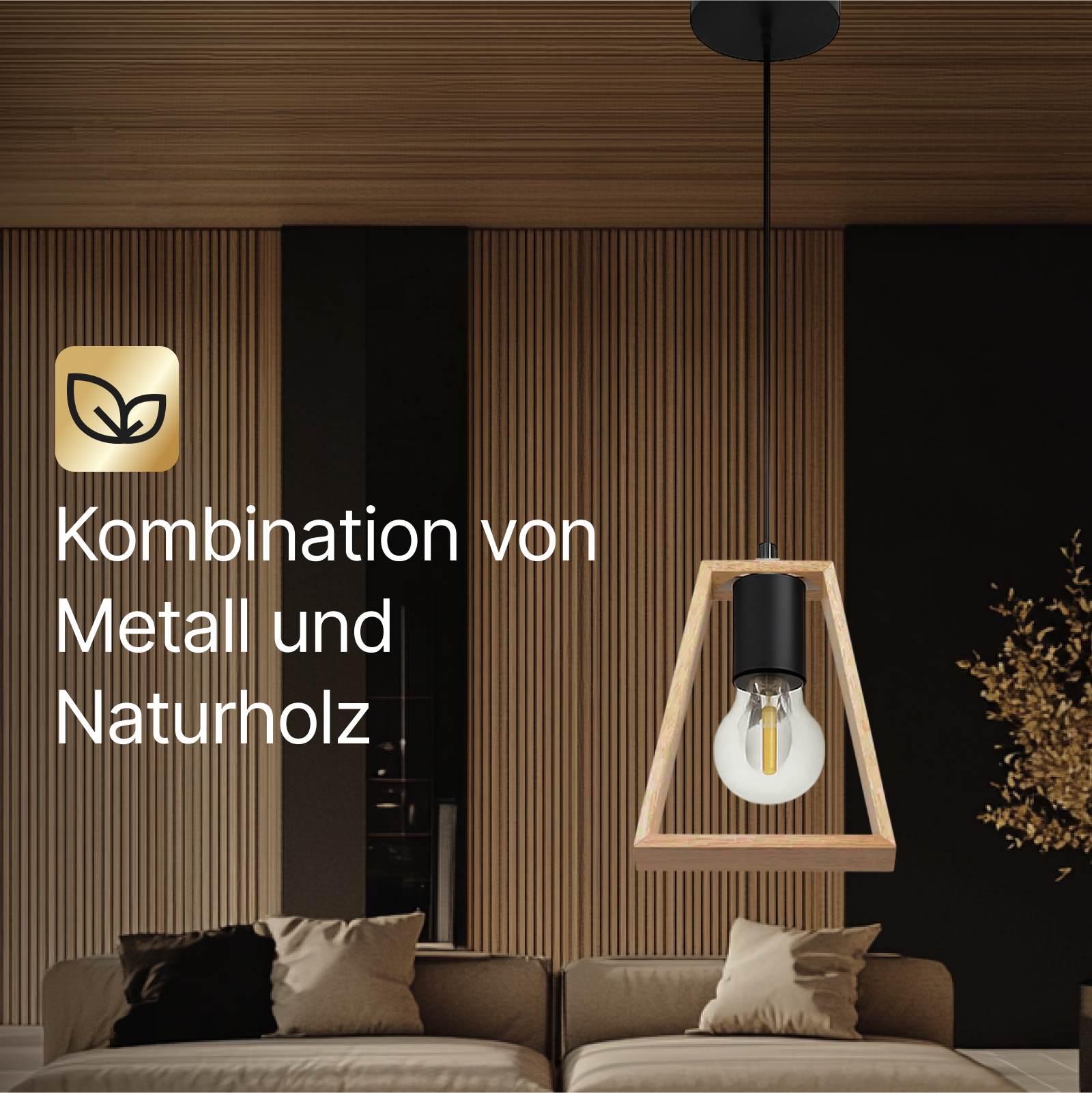 Holz-Metall-Hängeleuchte über einem Sofa vor Holzlamellenwand.