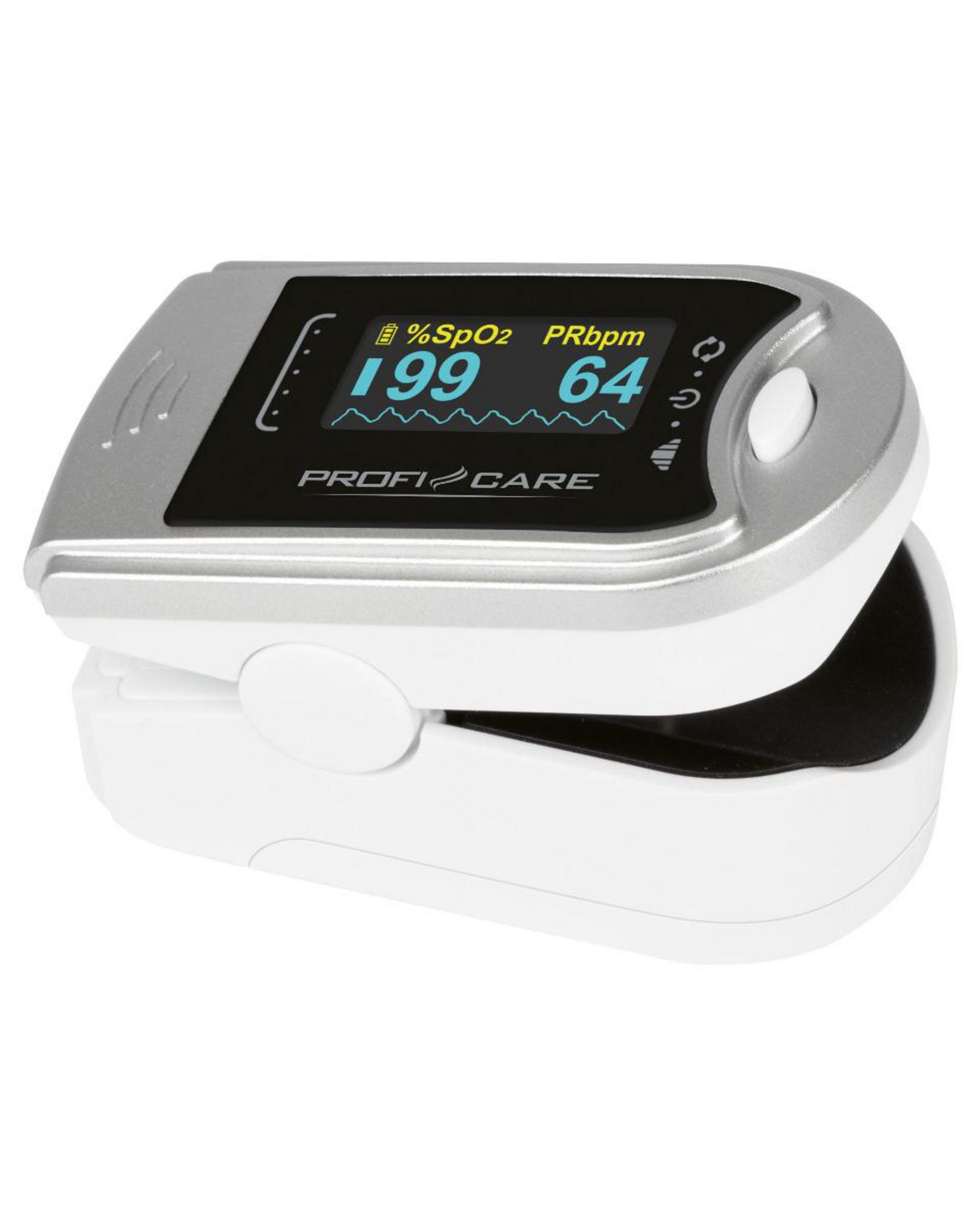 Ein weiß-silberner ProfiCare Pulsoximeter mit digitalem Display gegen einen weißen Hintergrund.