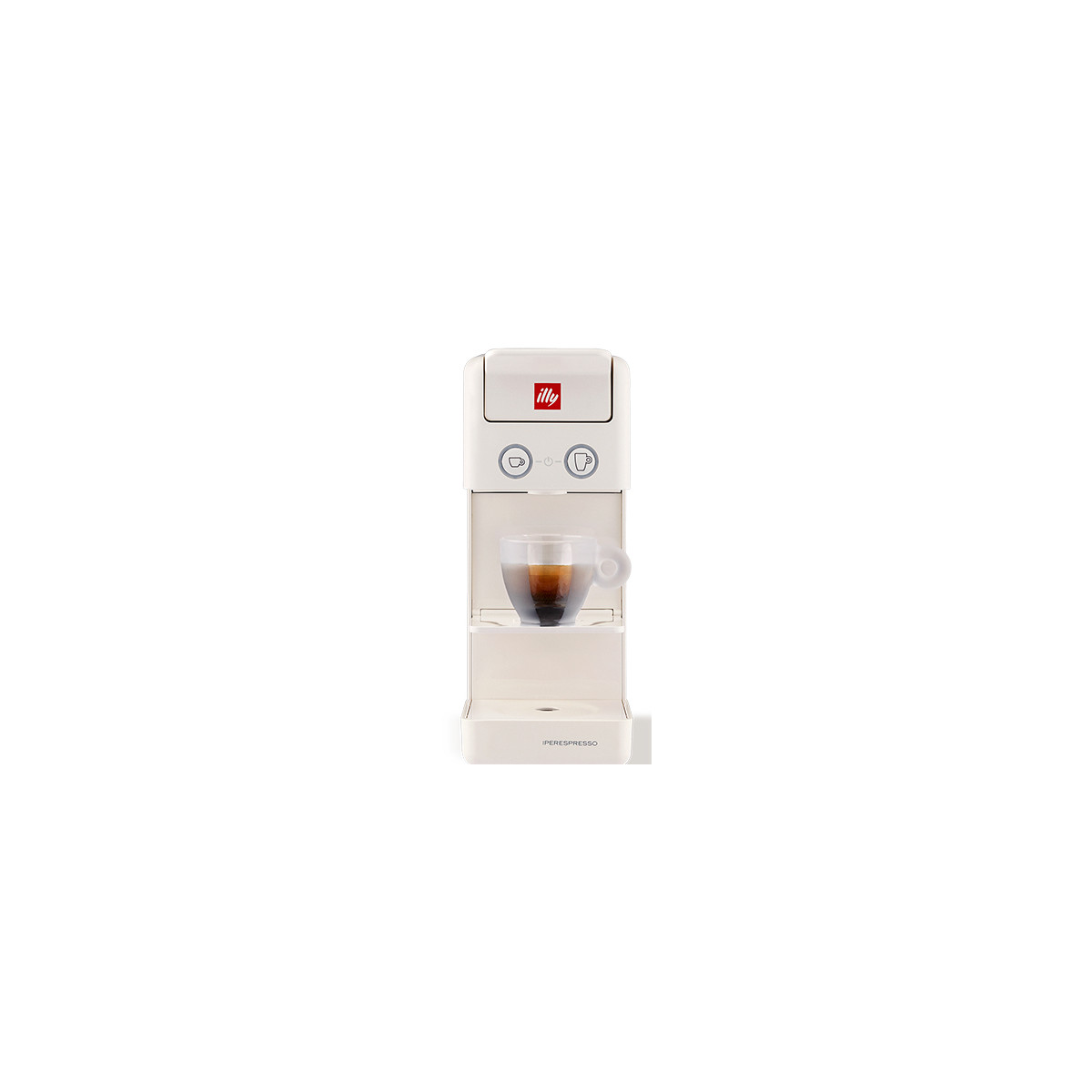 Eine weiße Illy-Espressomaschine auf weißem Hintergrund mit einer kleinen Glastasse Espresso.