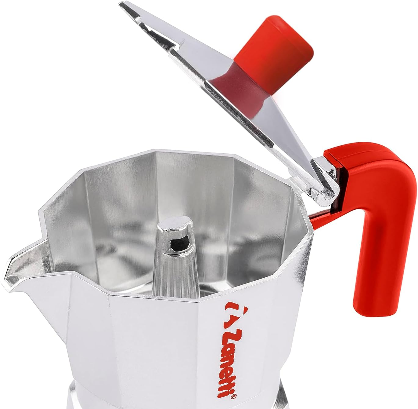 Una moka in alluminio aperta con manico e pomello rossi su sfondo bianco.