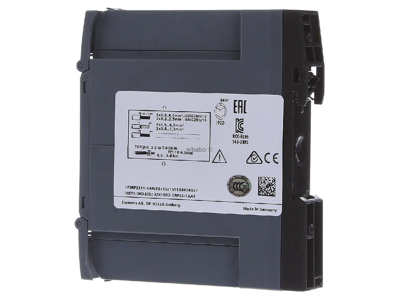 Dunkelgraues elektronisches Gerät mit weißem Typenschild, technischen Daten und CE-Kennzeichnung.