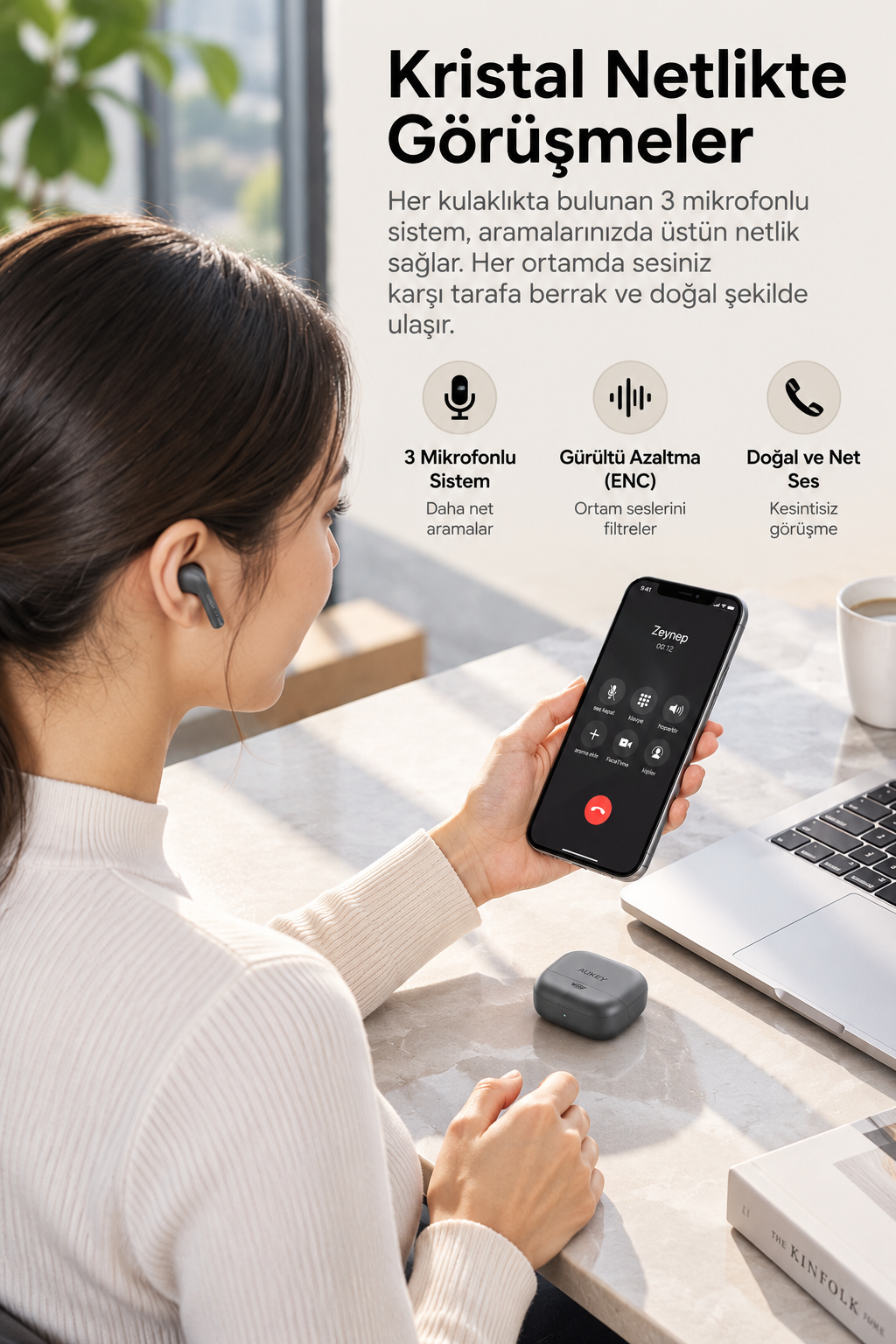 Kablosuz kulaklık ve akıllı telefonla telefon görüşmesi yapan bir kadın, metin ve simgelerle.