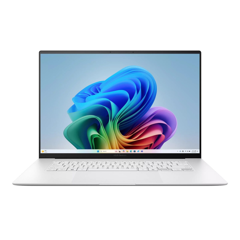 Srebrny laptop z białą klawiaturą i kolorową abstrakcyjną tapetą na ekranie na białym tle.